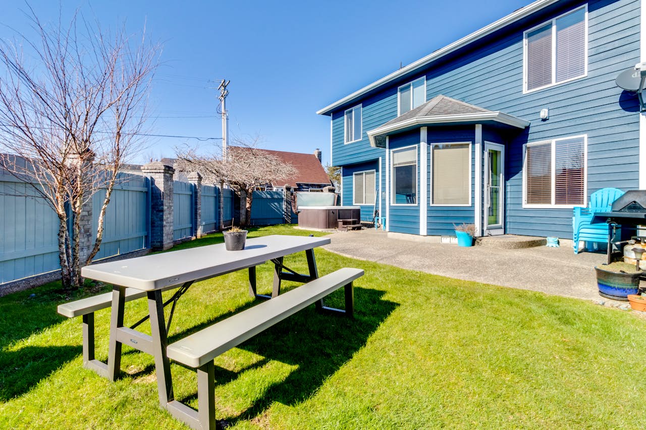 Sunset Beach House 4 BD Vacation Rental in Seaside, OR Vacasa