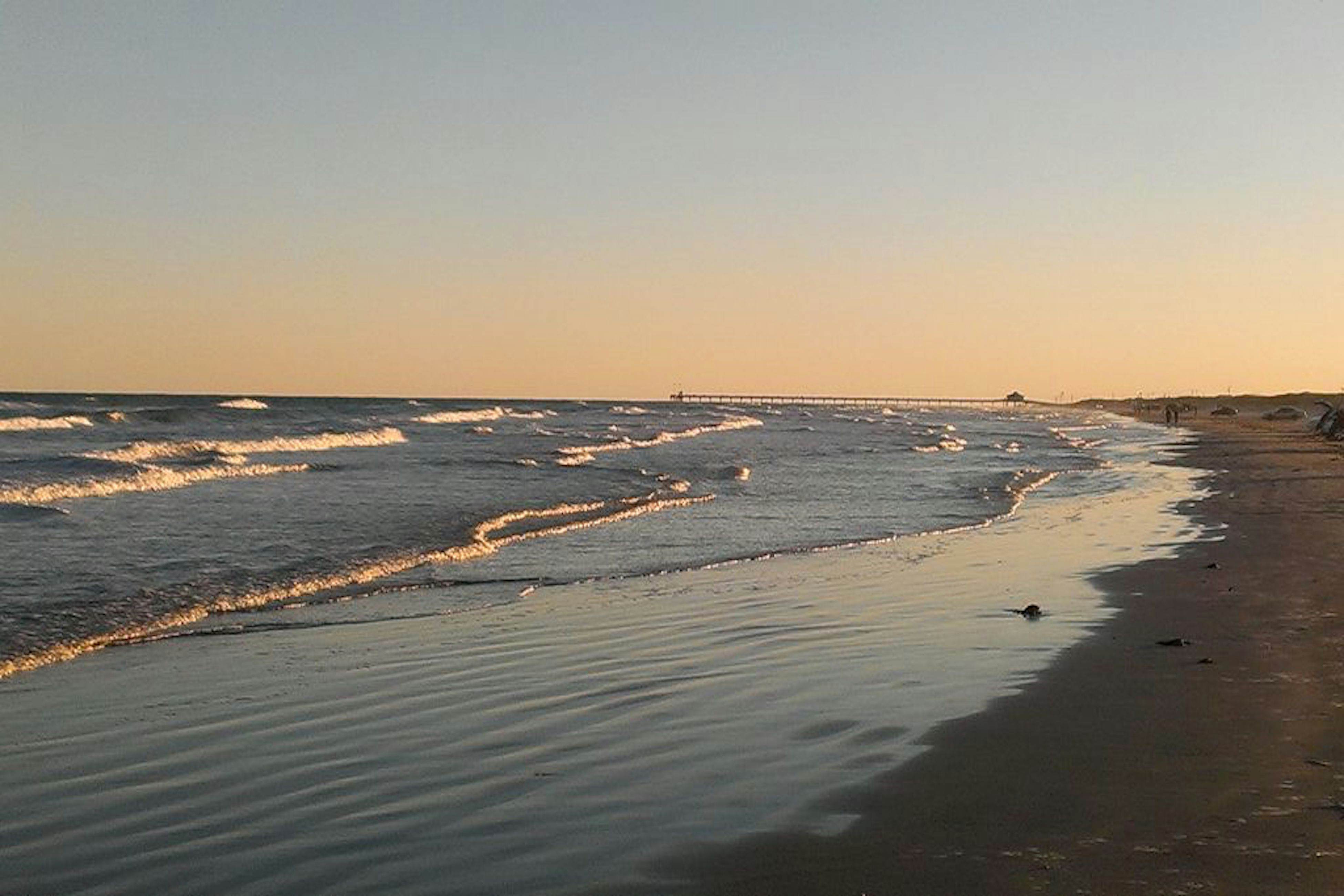 Beach Club - Ocean Breeze Retreat – Island Condo