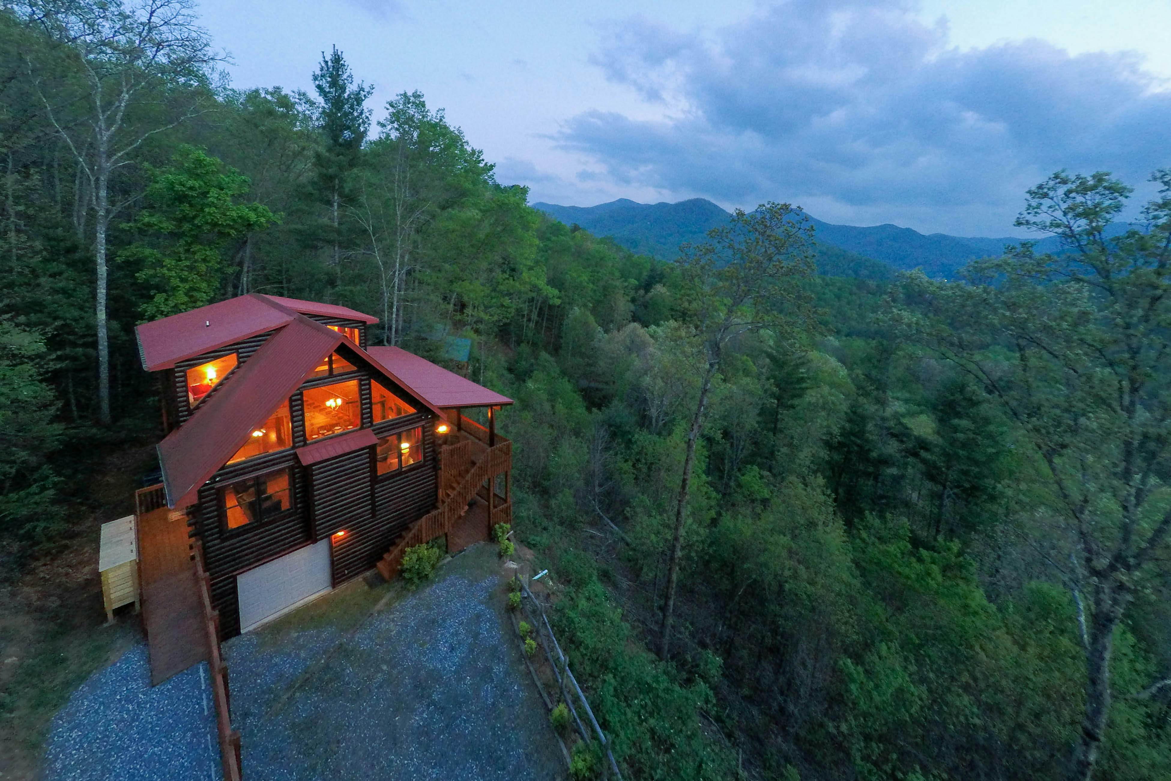 Eagle's View Lodge 4 BD Sylva, NC Vacation Rental Vacasa
