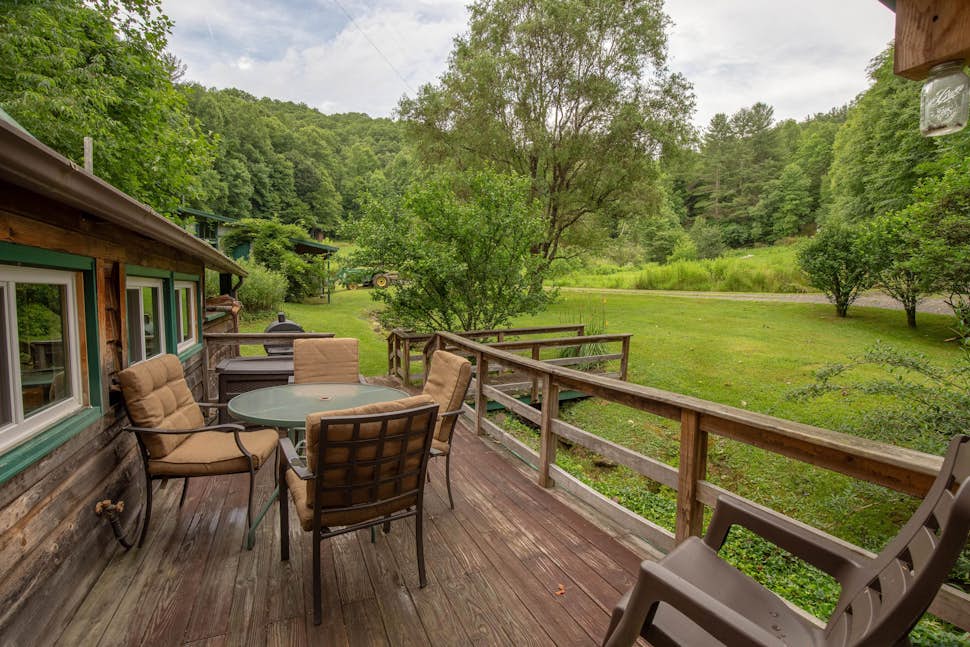 Crackerbox Palace 1 BD Sylva, NC Vacation Rental Vacasa