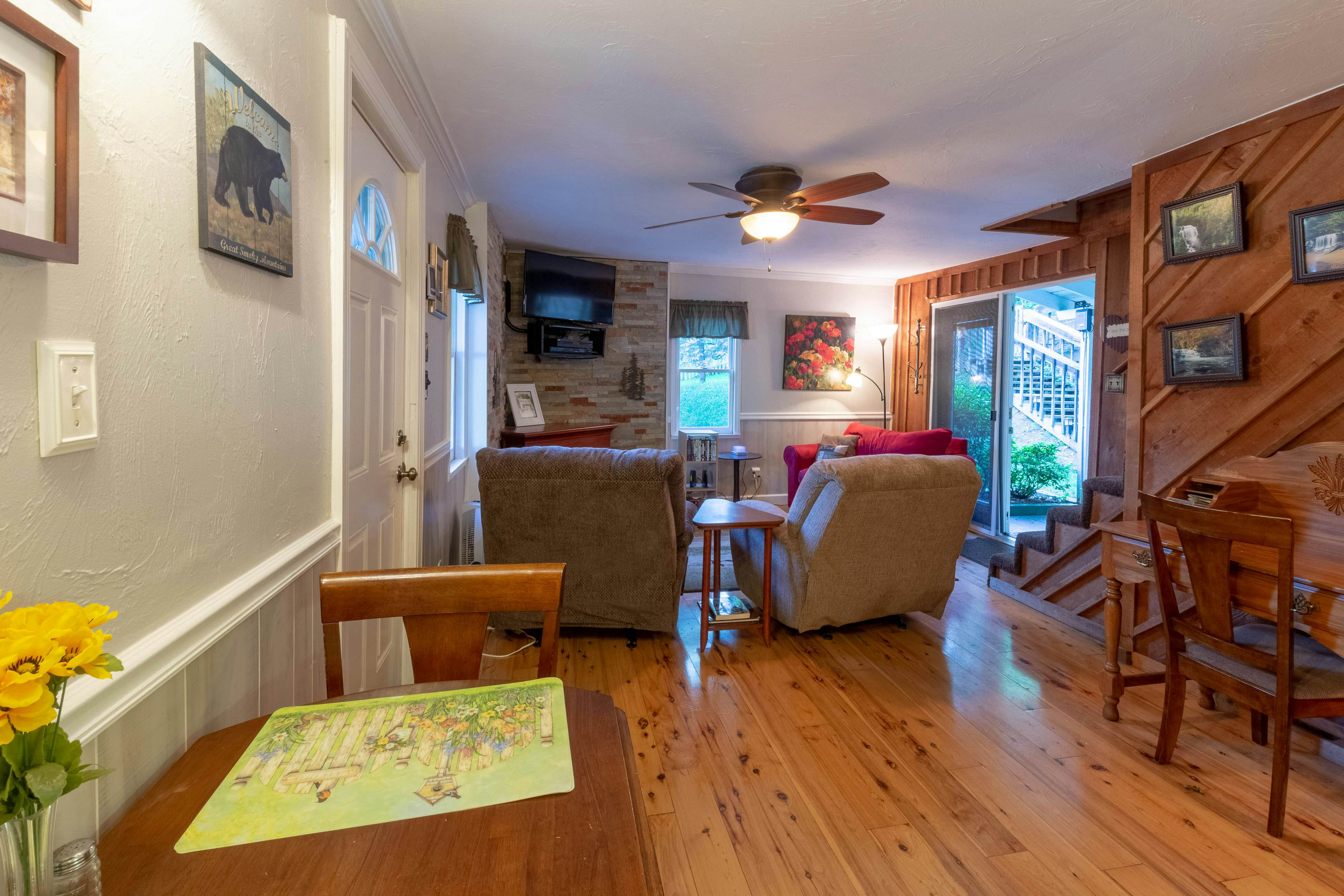 The Reed House 2 BD Dillsboro, NC Vacation Rental Vacasa