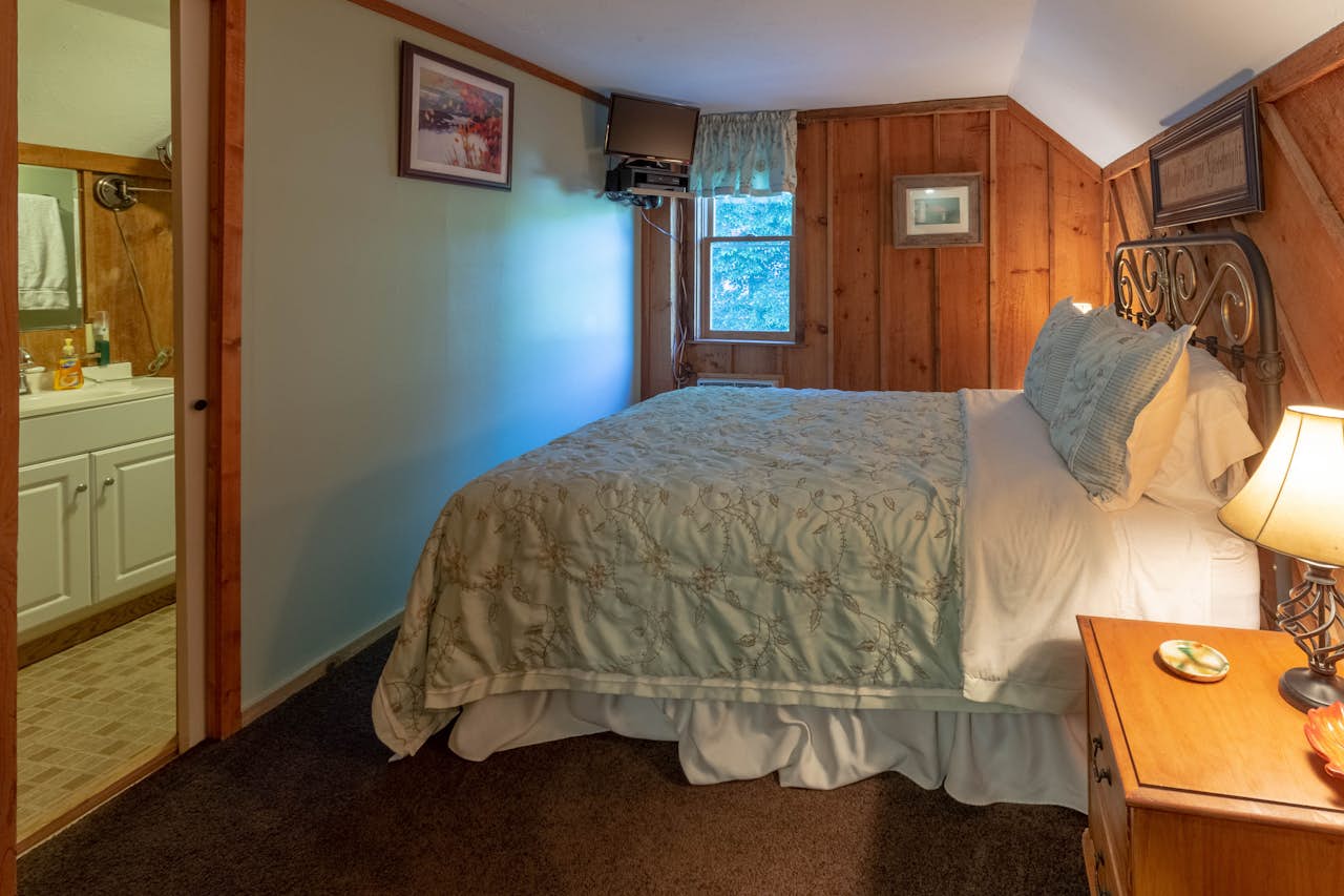 The Reed House 2 BD Vacation Rental in Dillsboro, NC Vacasa