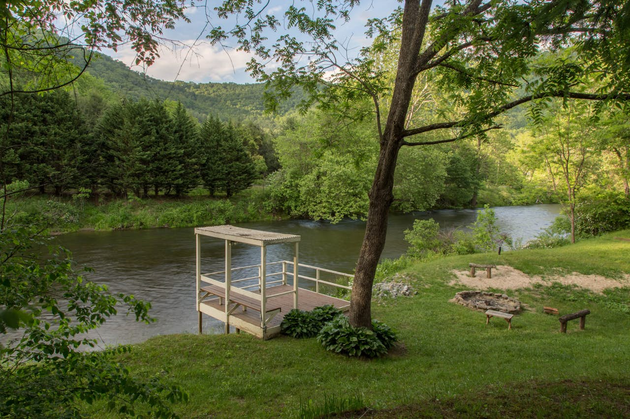 Along the River Cottage 2 BD Vacation Rental in Cullowhee, NC Vacasa