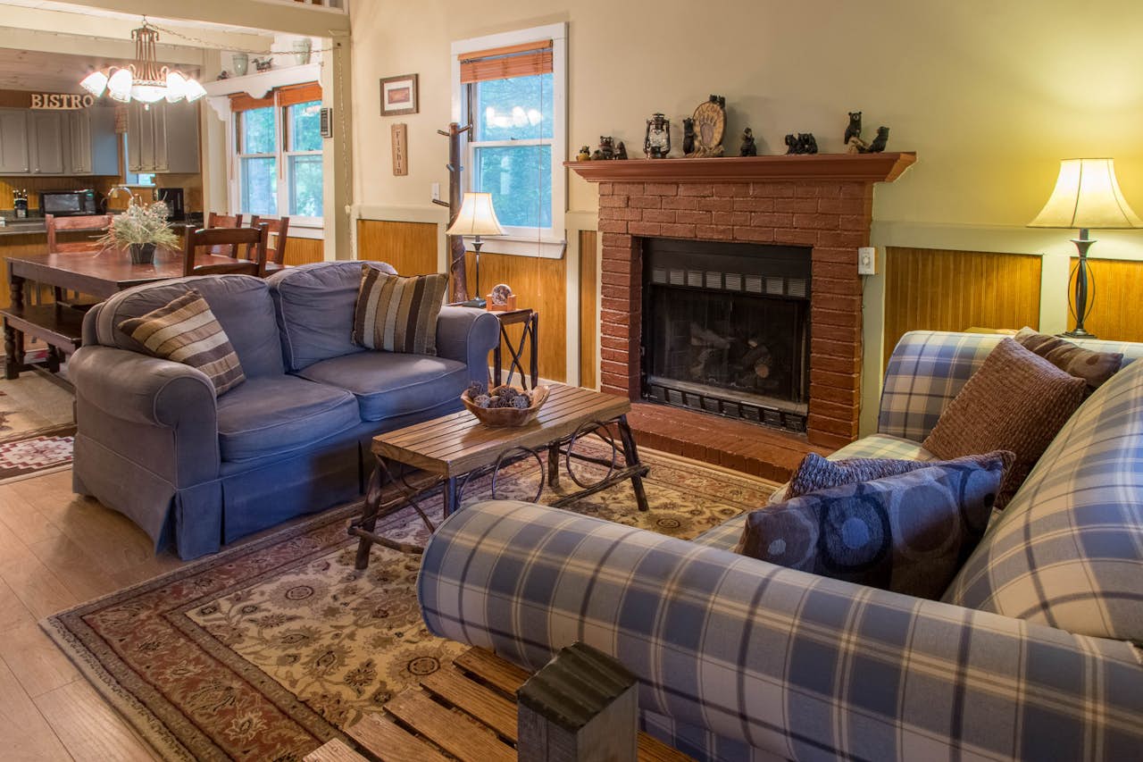 Along the River Cottage 2 BD Vacation Rental in Cullowhee, NC Vacasa