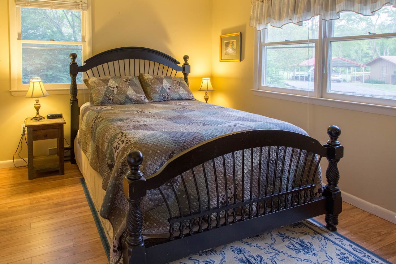 Along the River Cottage 2 BD Vacation Rental in Cullowhee, NC Vacasa