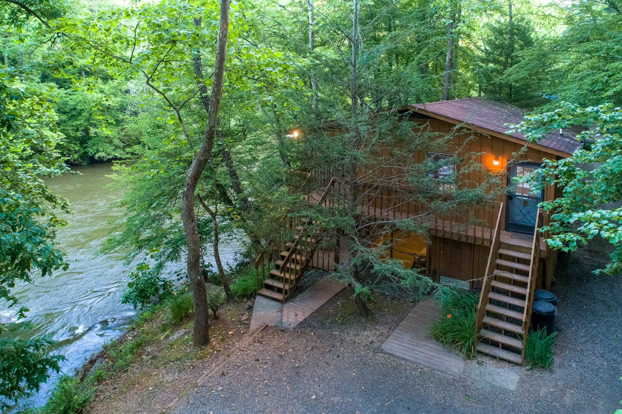 Riverside Cottage 2 BD Whittier, NC Vacation Rental Vacasa