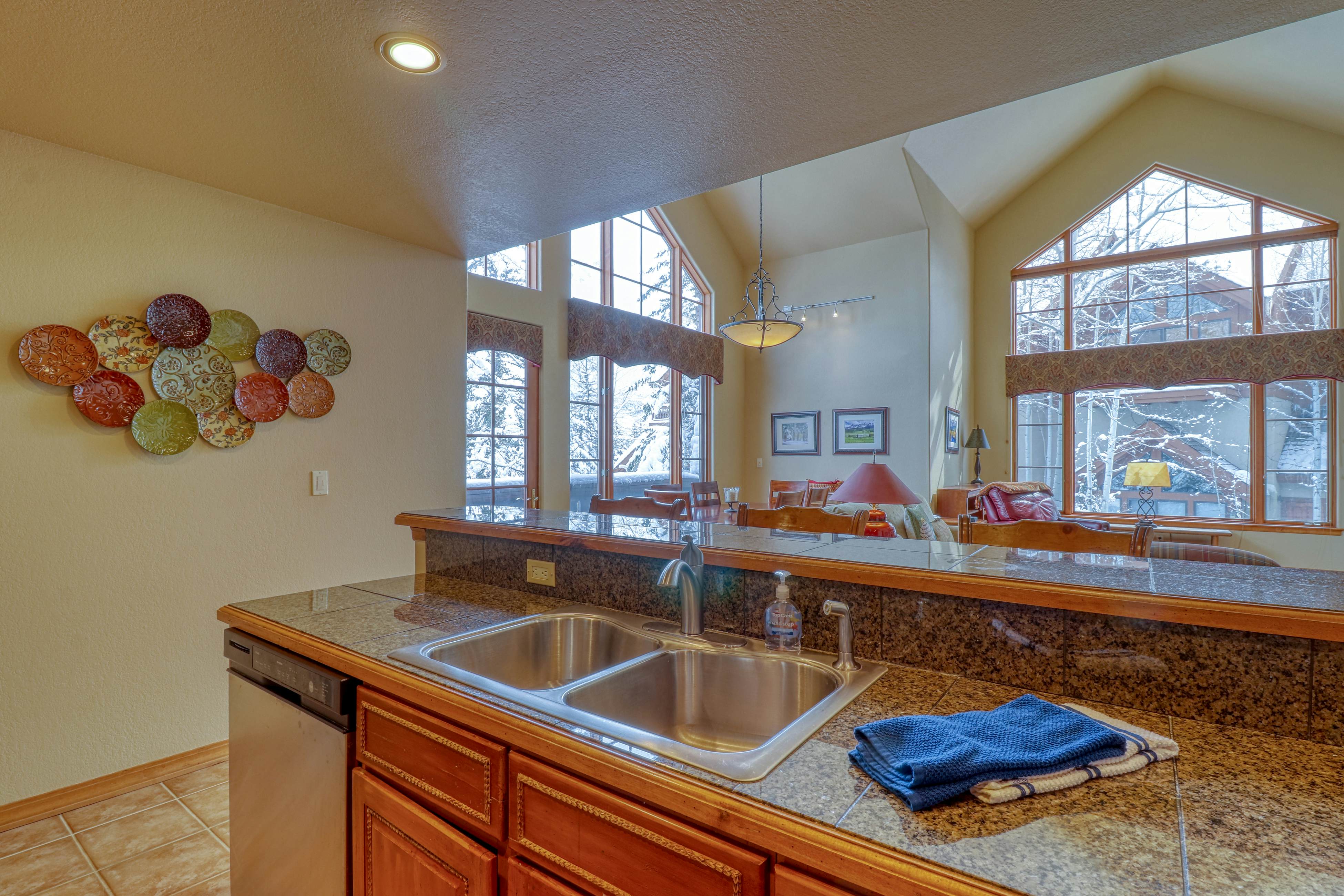 Spruce Tree Lodge #208