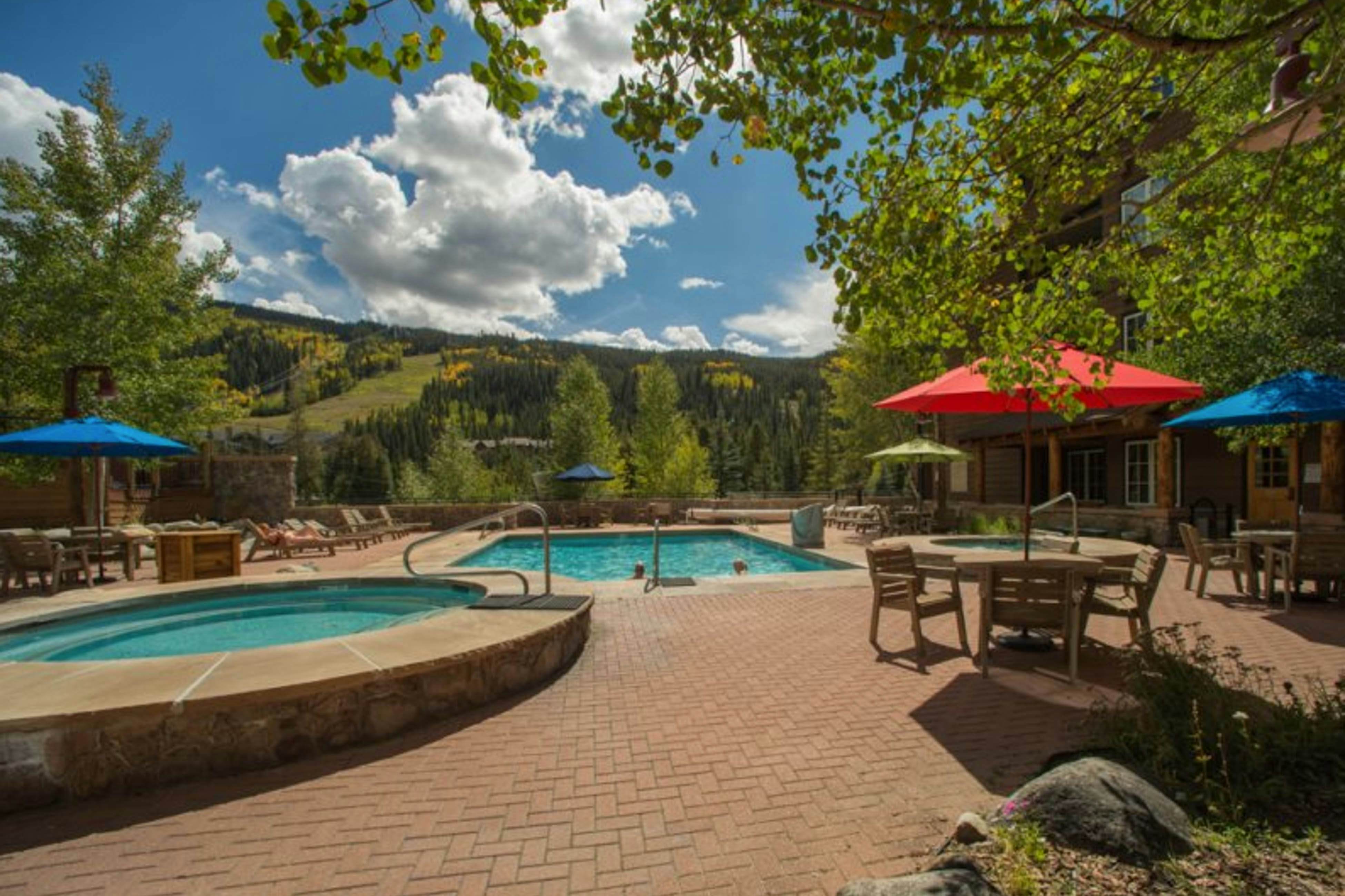 Trappers Crossing 8763