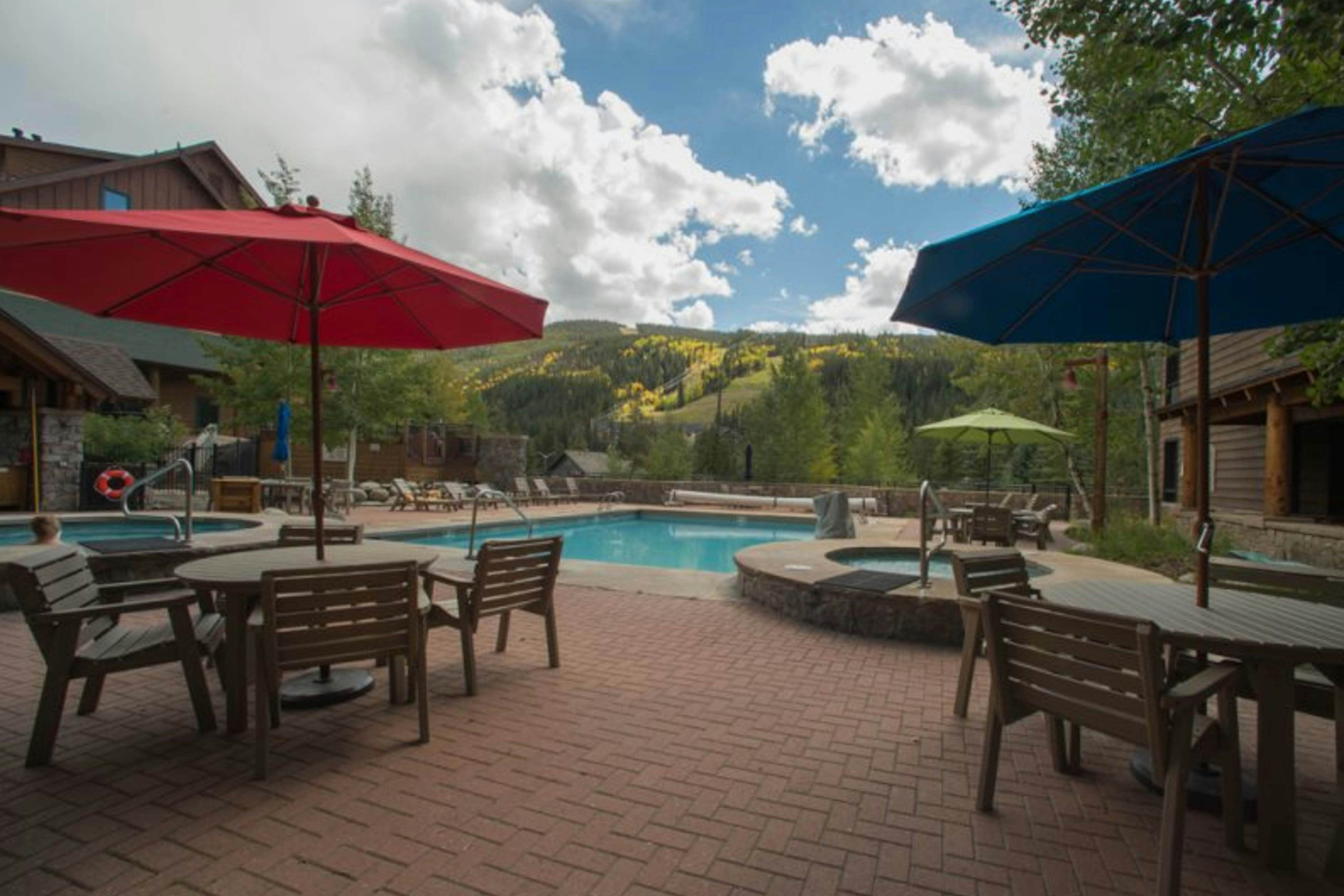 Trappers Crossing 8763