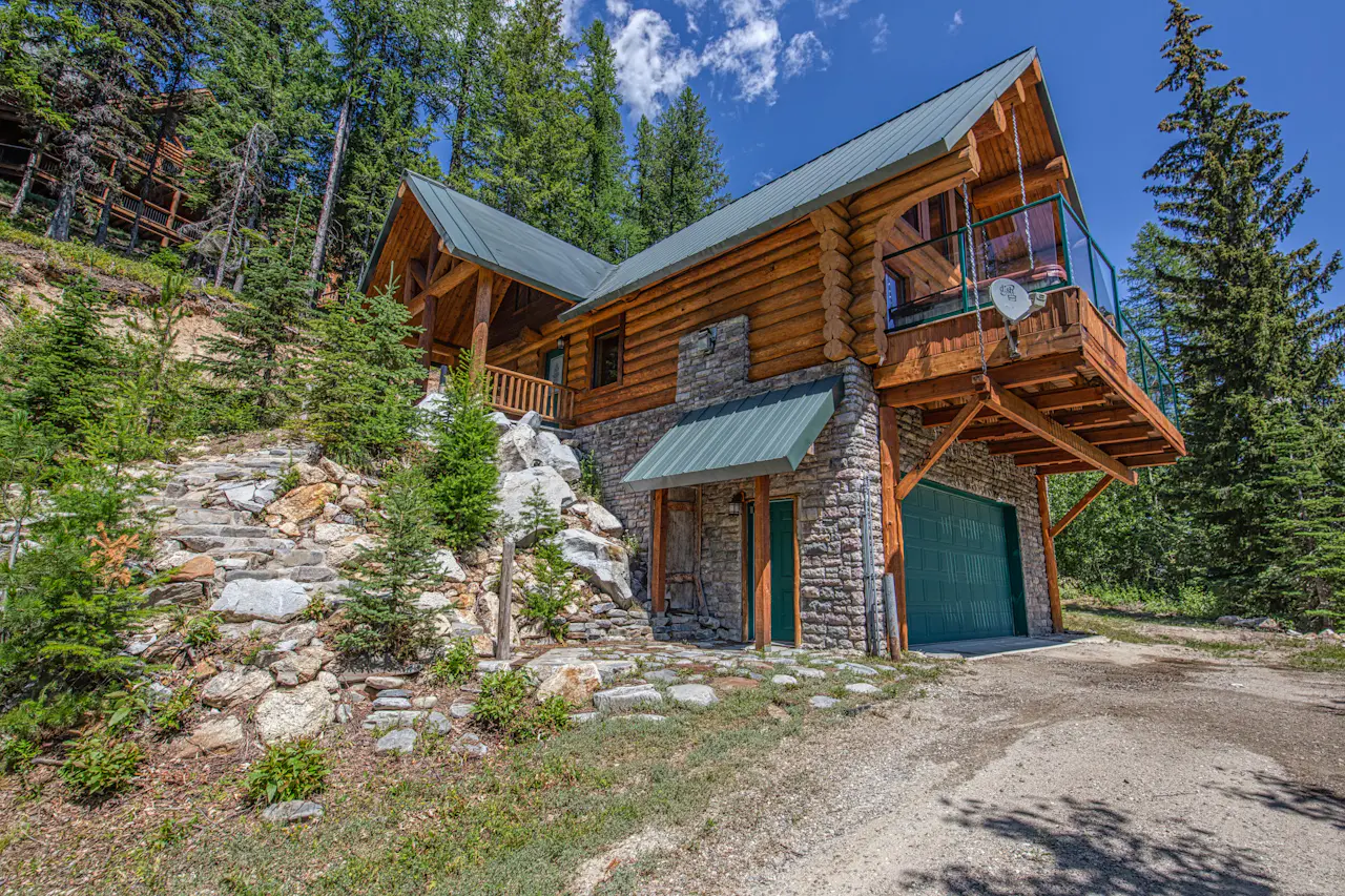Mogul Hill Cabin 3 BD Vacation Rental in Sandpoint, ID Vacasa