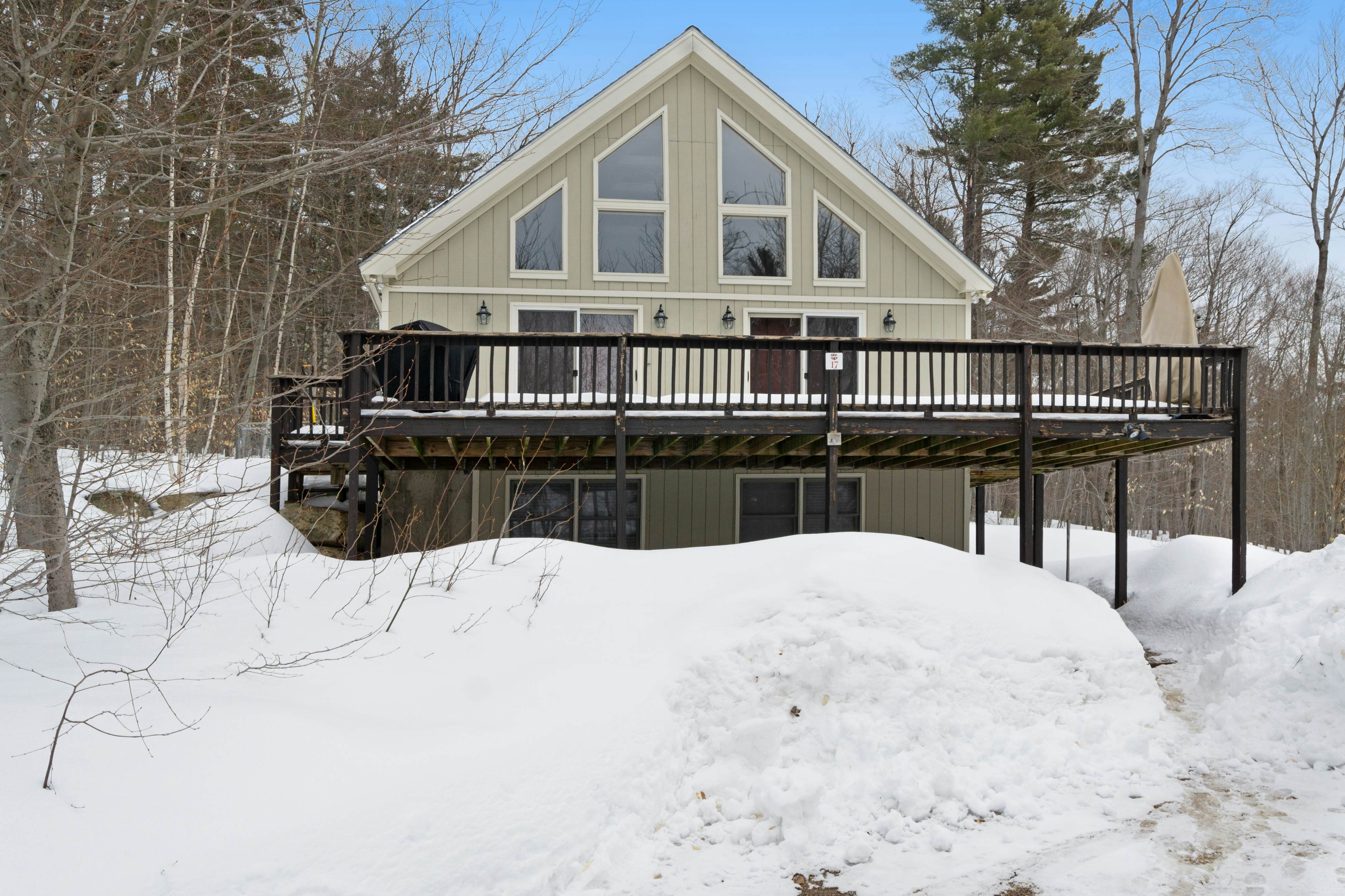Eidelweiss Retreat 4 BD Madison, NH Vacation Rental Vacasa