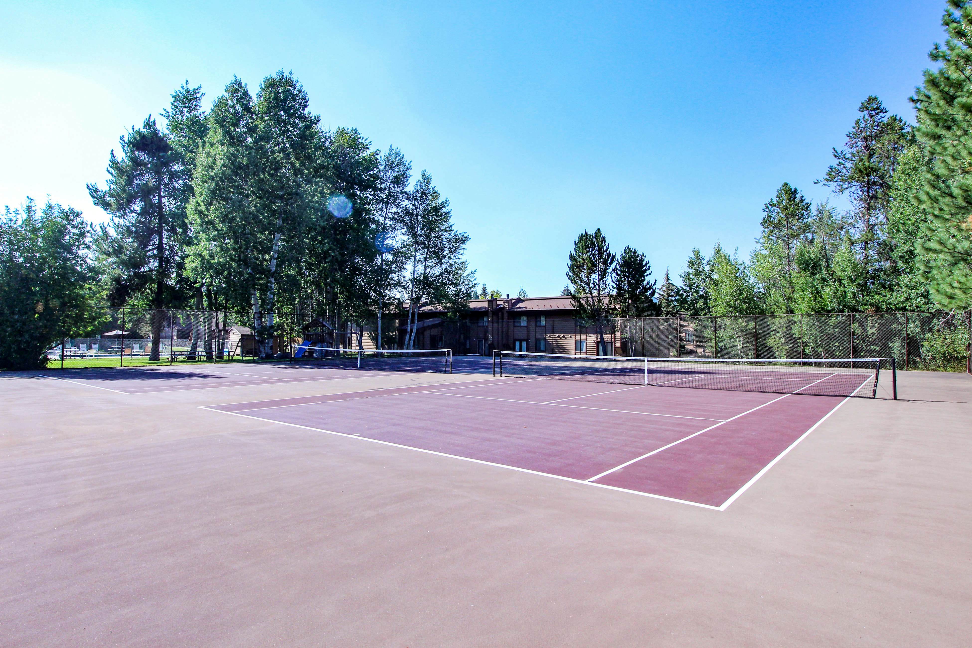 Aspen Village Golf Course Condo - Snowshoes