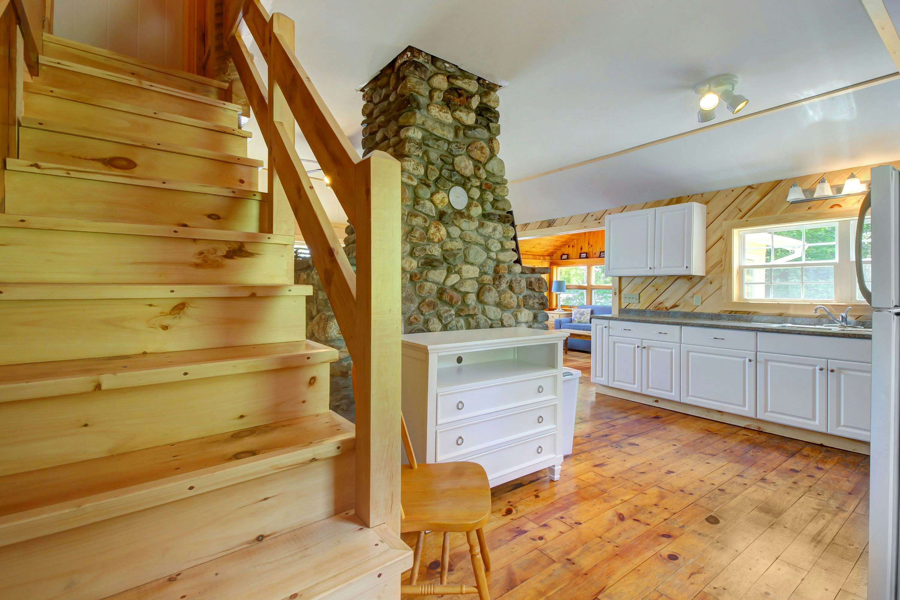 Damariscotta Lakefront Retreat