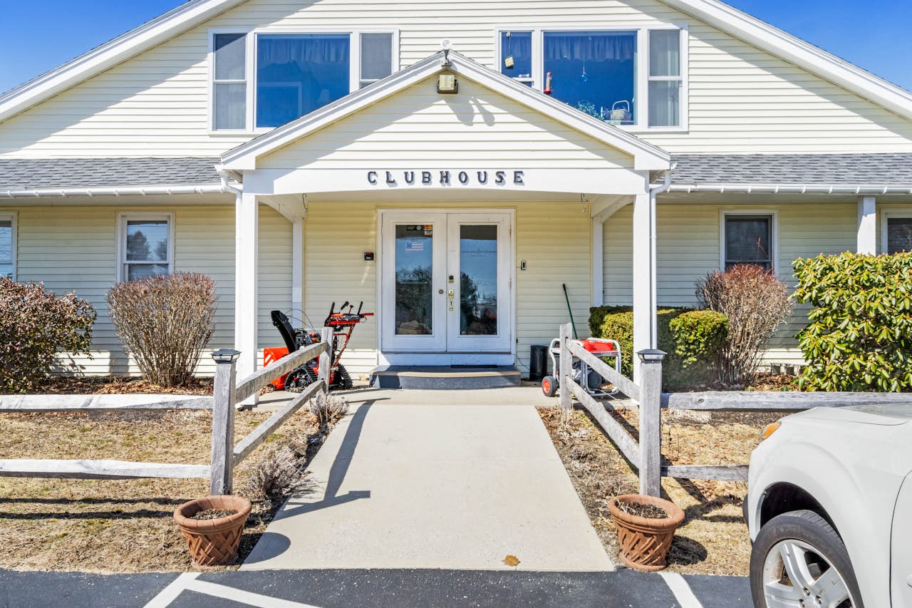 Wellington Manor 222 0 BD Vacation Rental in Wells, ME Vacasa