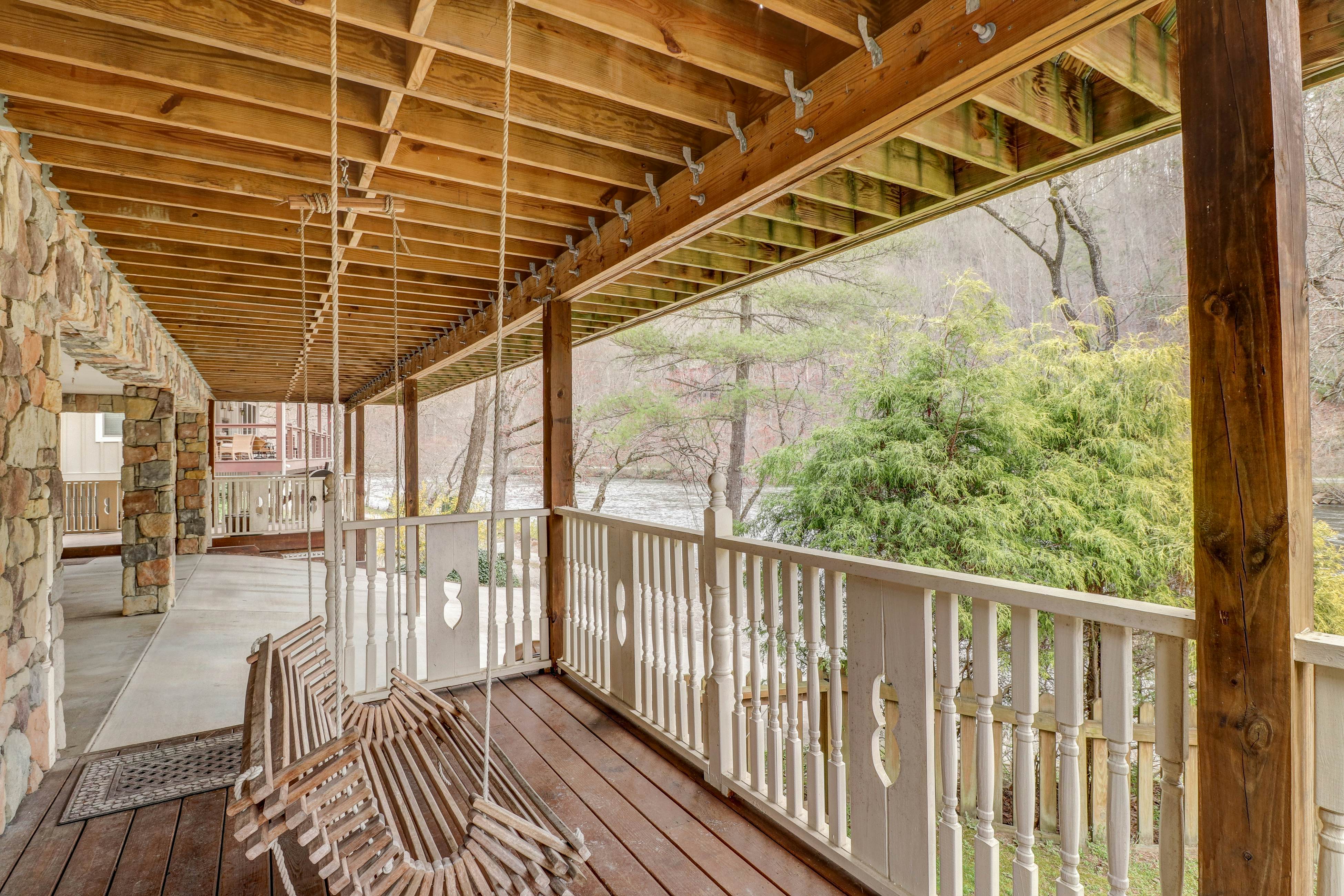 Above the River 3 BD Sylva, NC Vacation Rental Vacasa