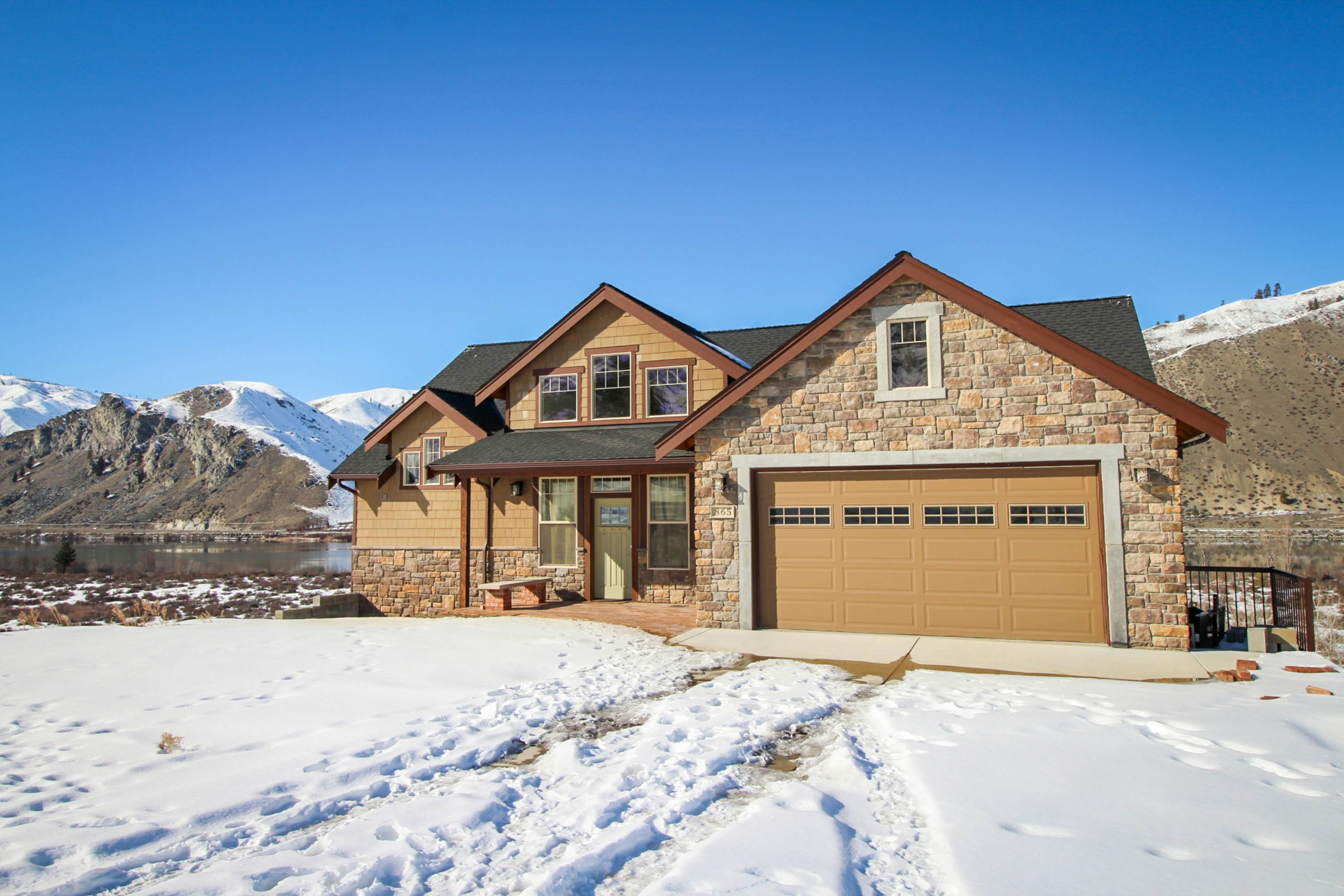 Lake Chelan Vacation Rentals, Cabins Professionally Cleaned Vacasa