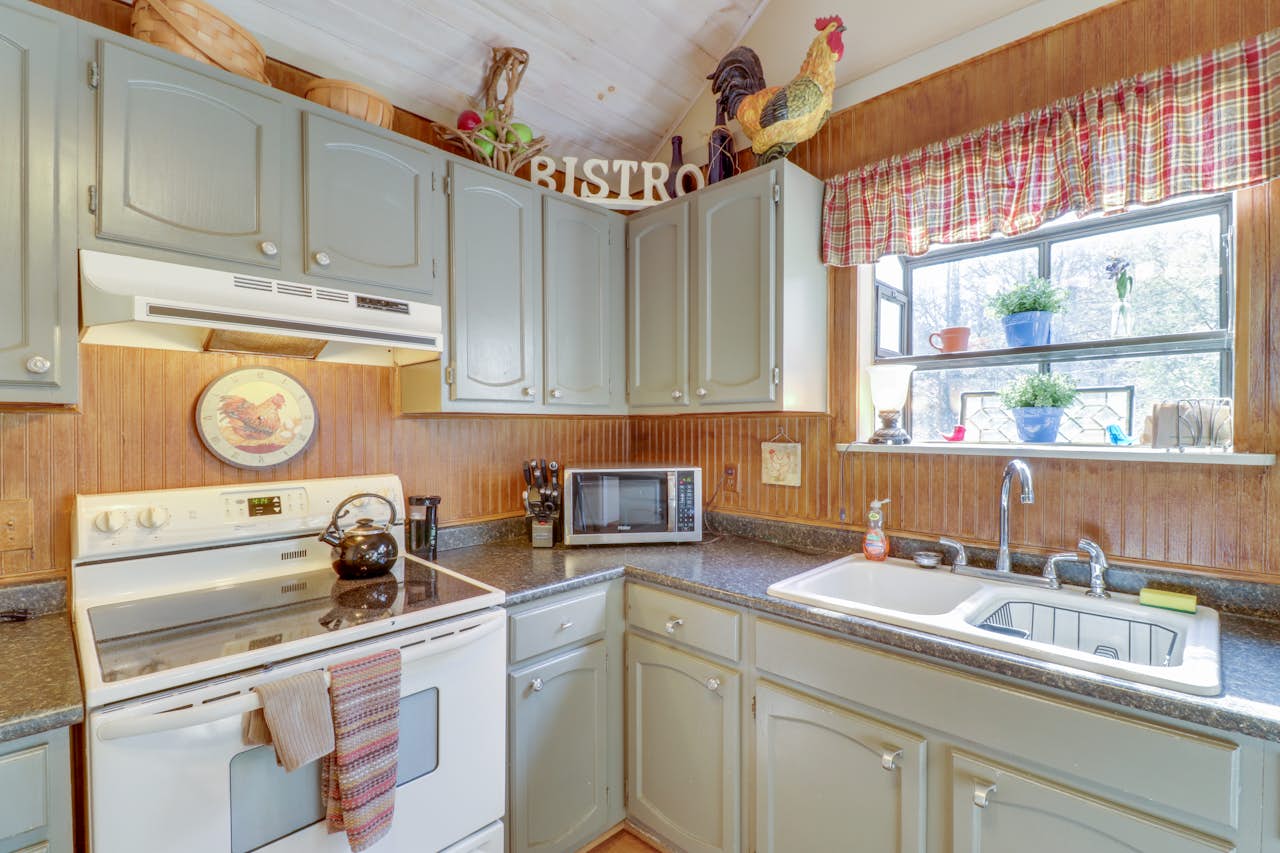 Along the River Cottage 2 BD Vacation Rental in Cullowhee, NC Vacasa