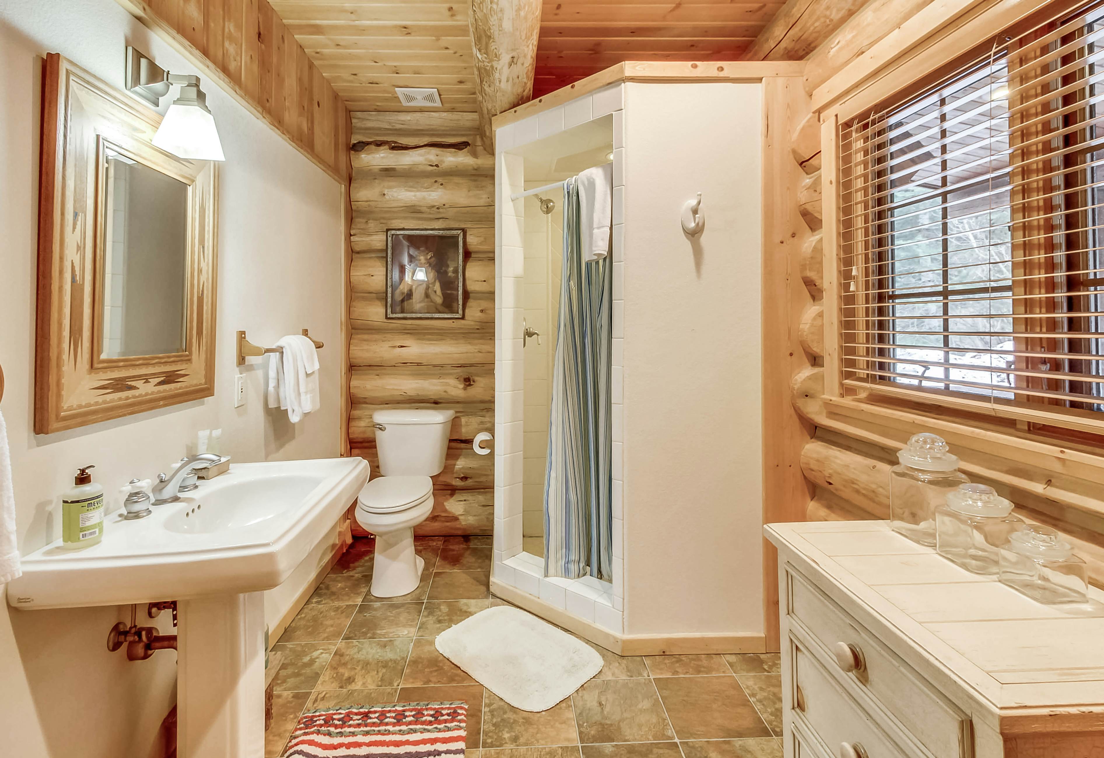 Oden Bay Log Home