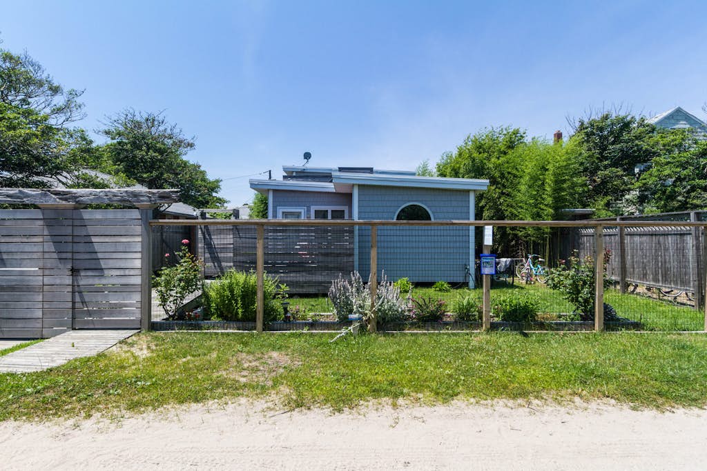 The Surfcomber Unit 1