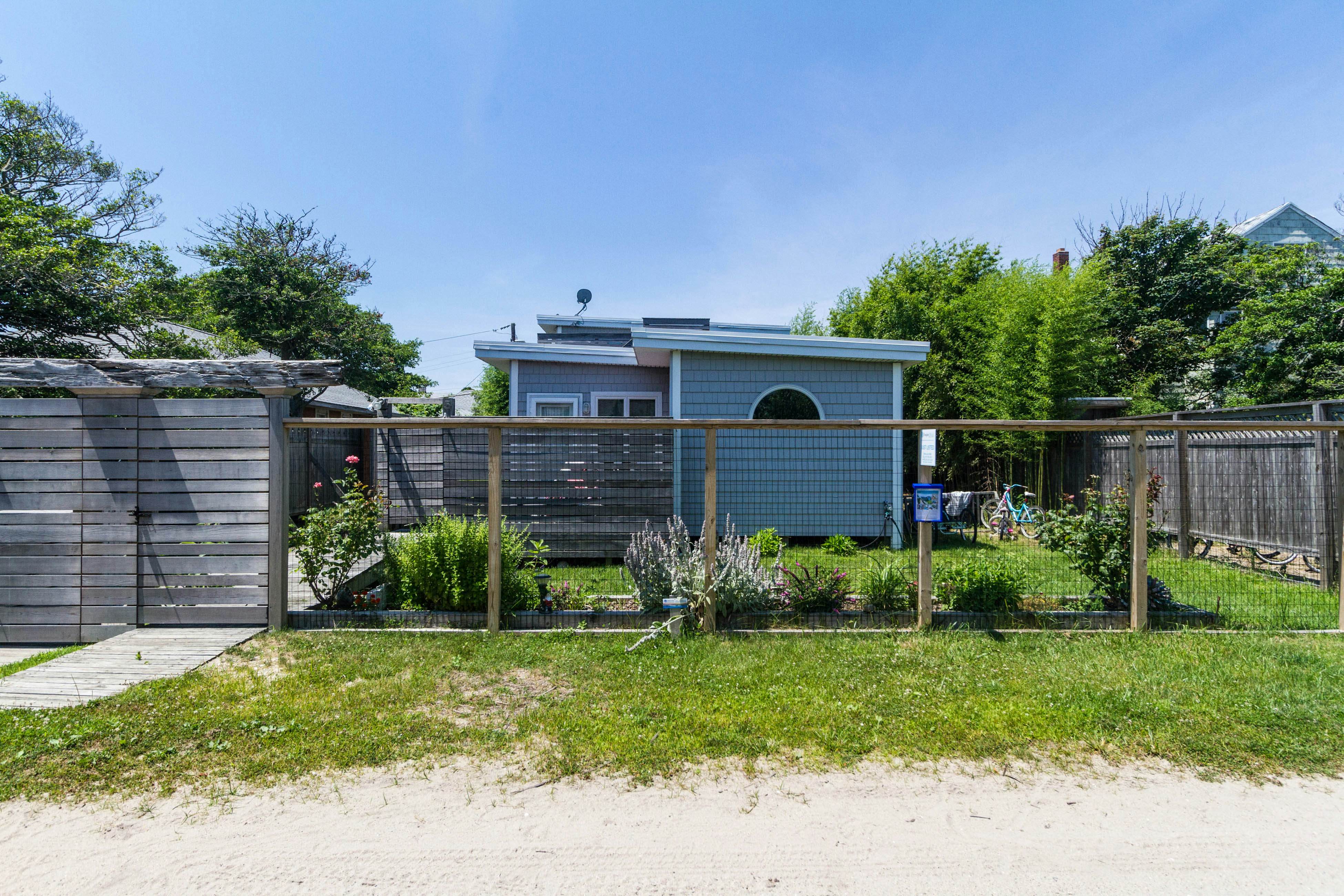 The Surfcomber Unit 1