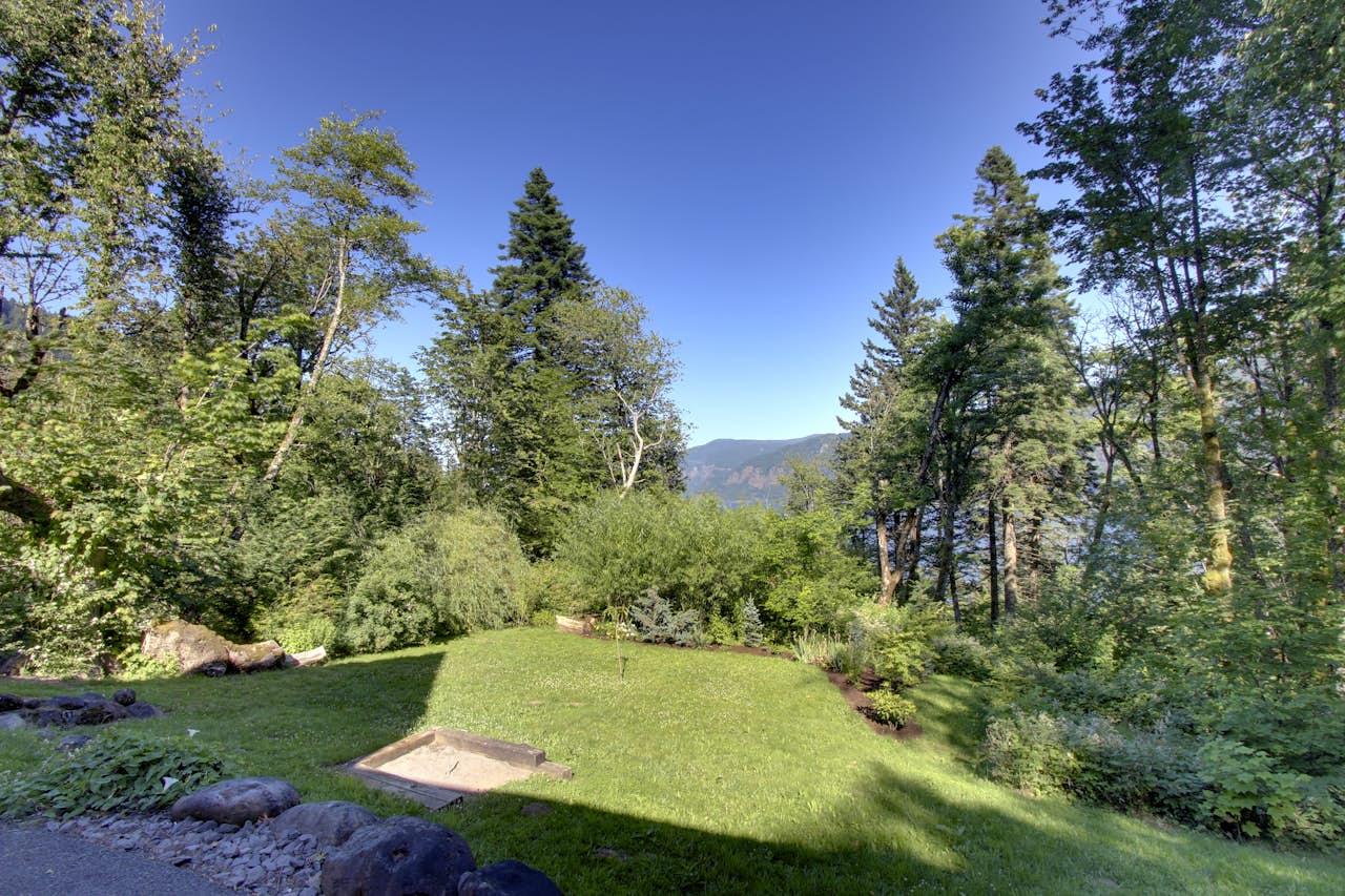 Cascadia Tree House 4 BD Vacation Rental in Washougal, WA Vacasa