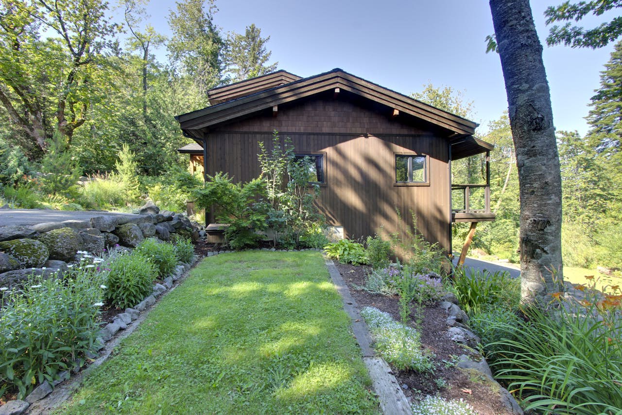 Cascadia Tree House 4 BD Vacation Rental in Washougal, WA Vacasa