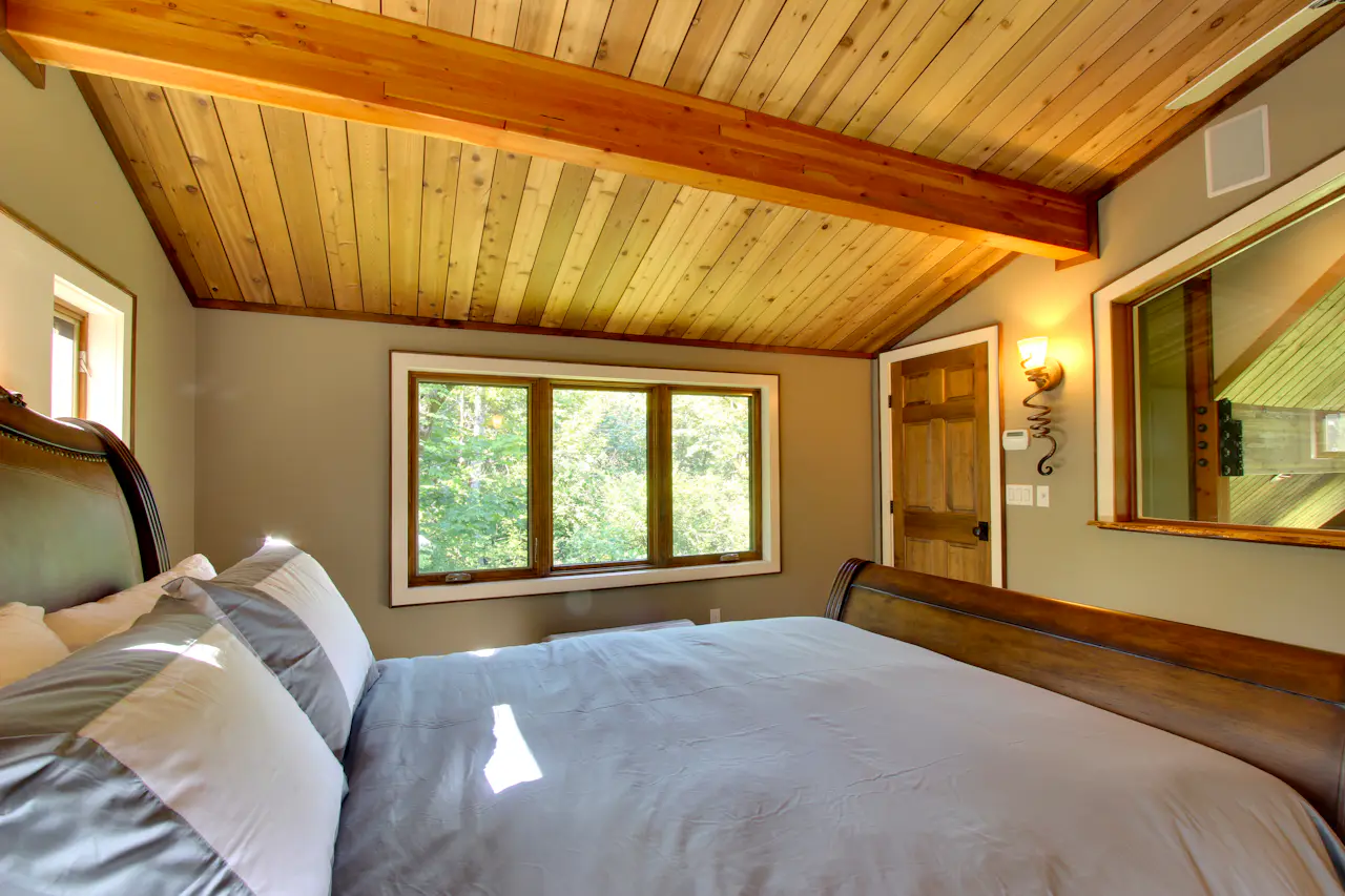 Cascadia Tree House 4 BD Vacation Rental in Washougal, WA Vacasa