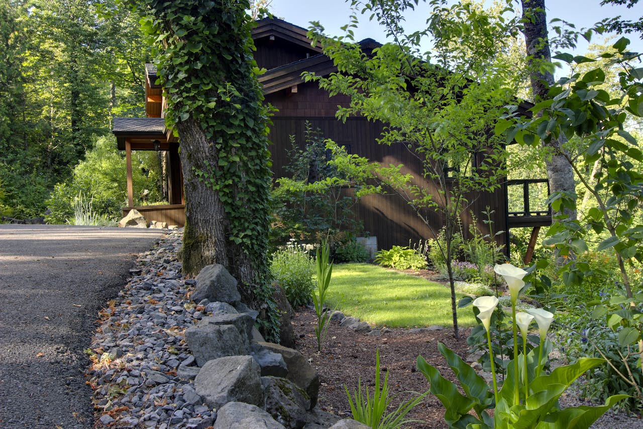 Cascadia Tree House 4 BD Vacation Rental in Washougal, WA Vacasa