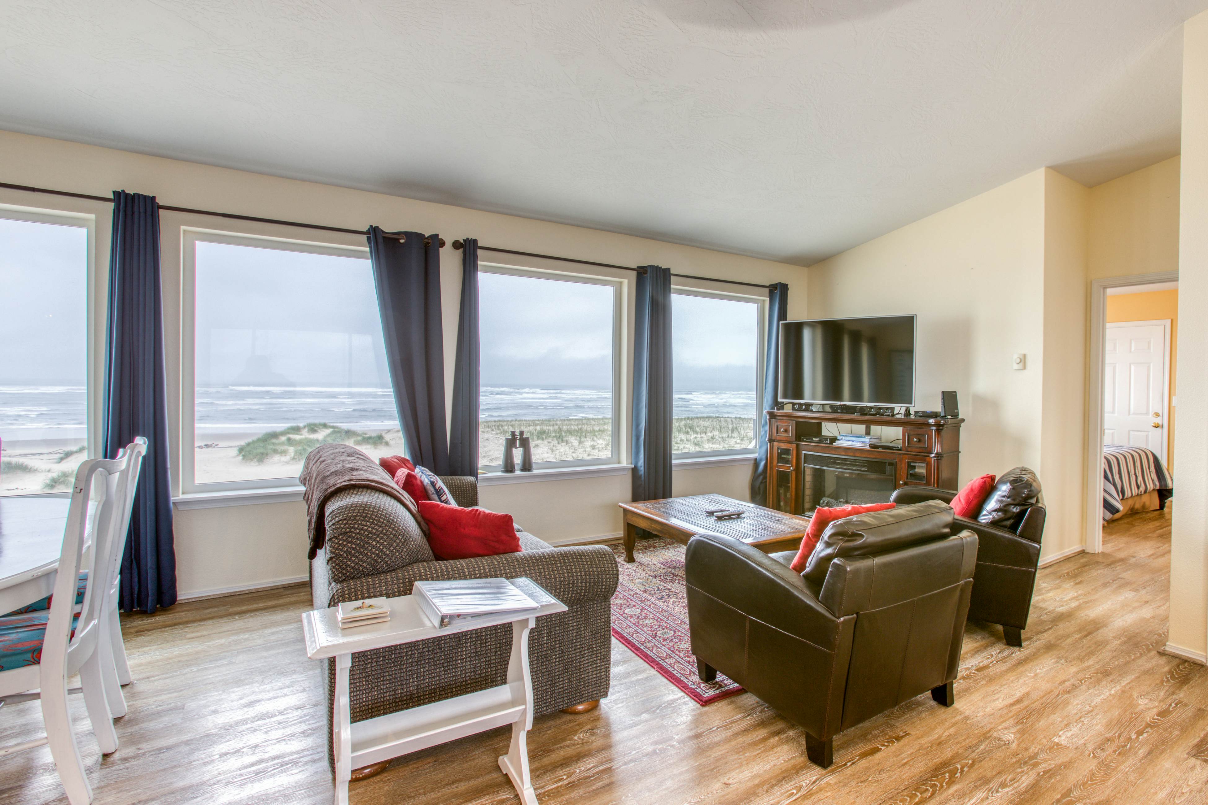 Bayshore Modern Beach House 4 BD Waldport, OR Vacation Rental Vacasa