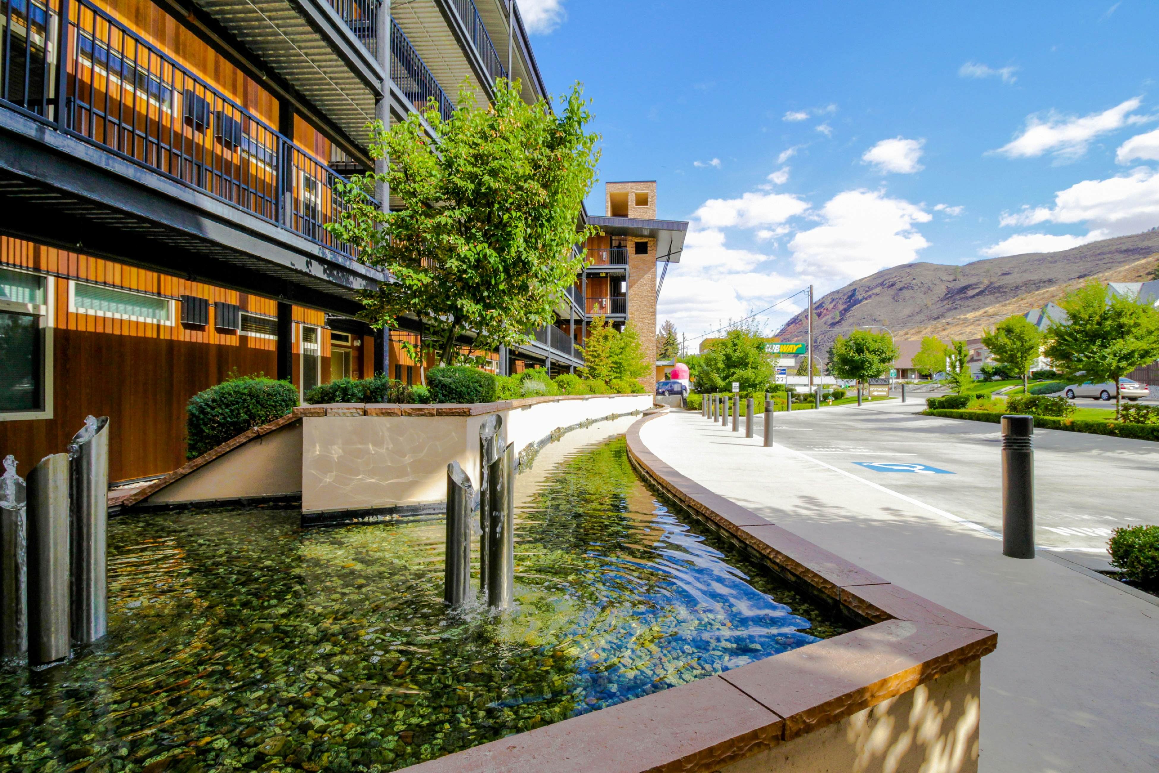 Chelan Resort Suites - Lakeside Serenity #309