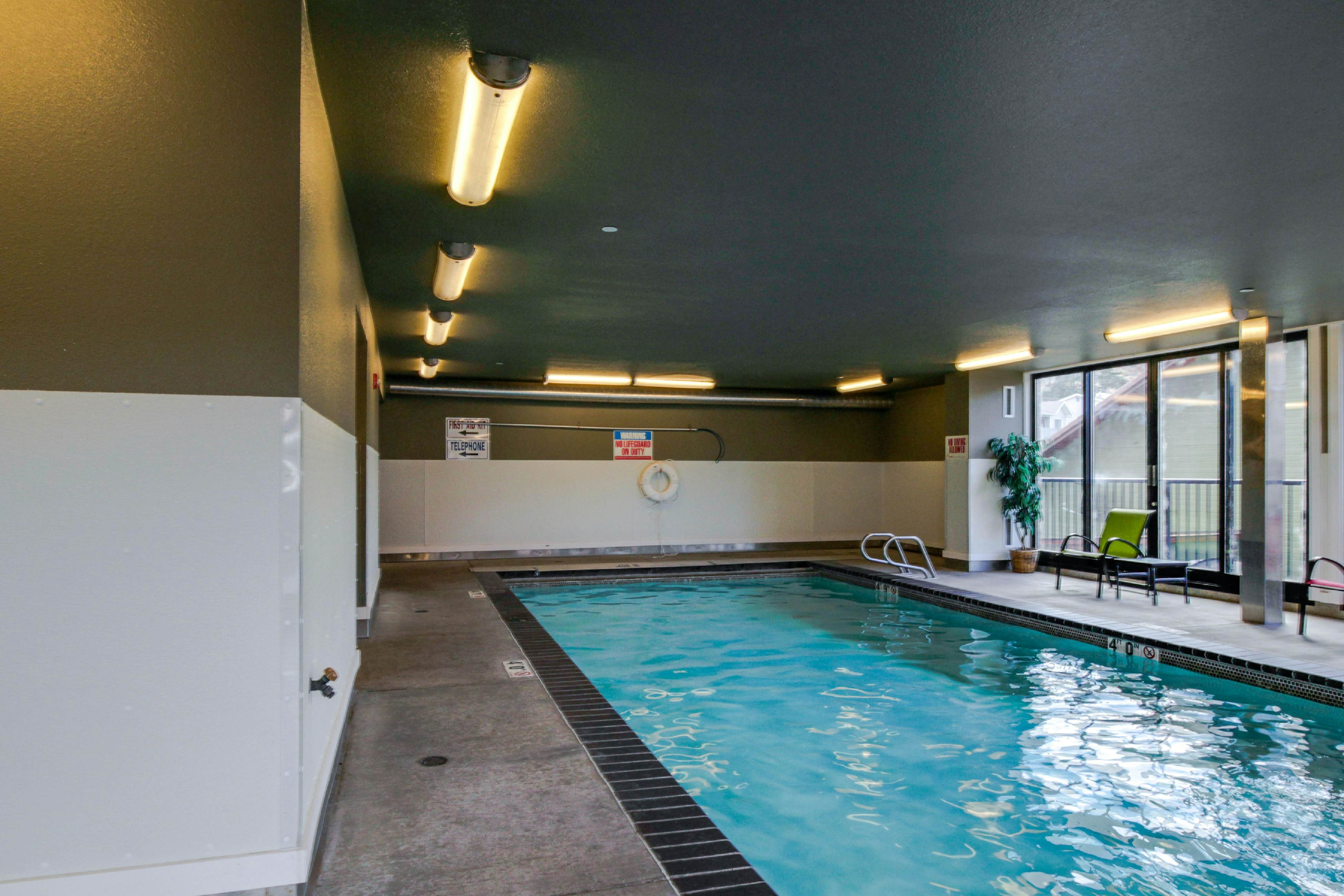 Chelan Resort Suites - Lakeside Serenity #309