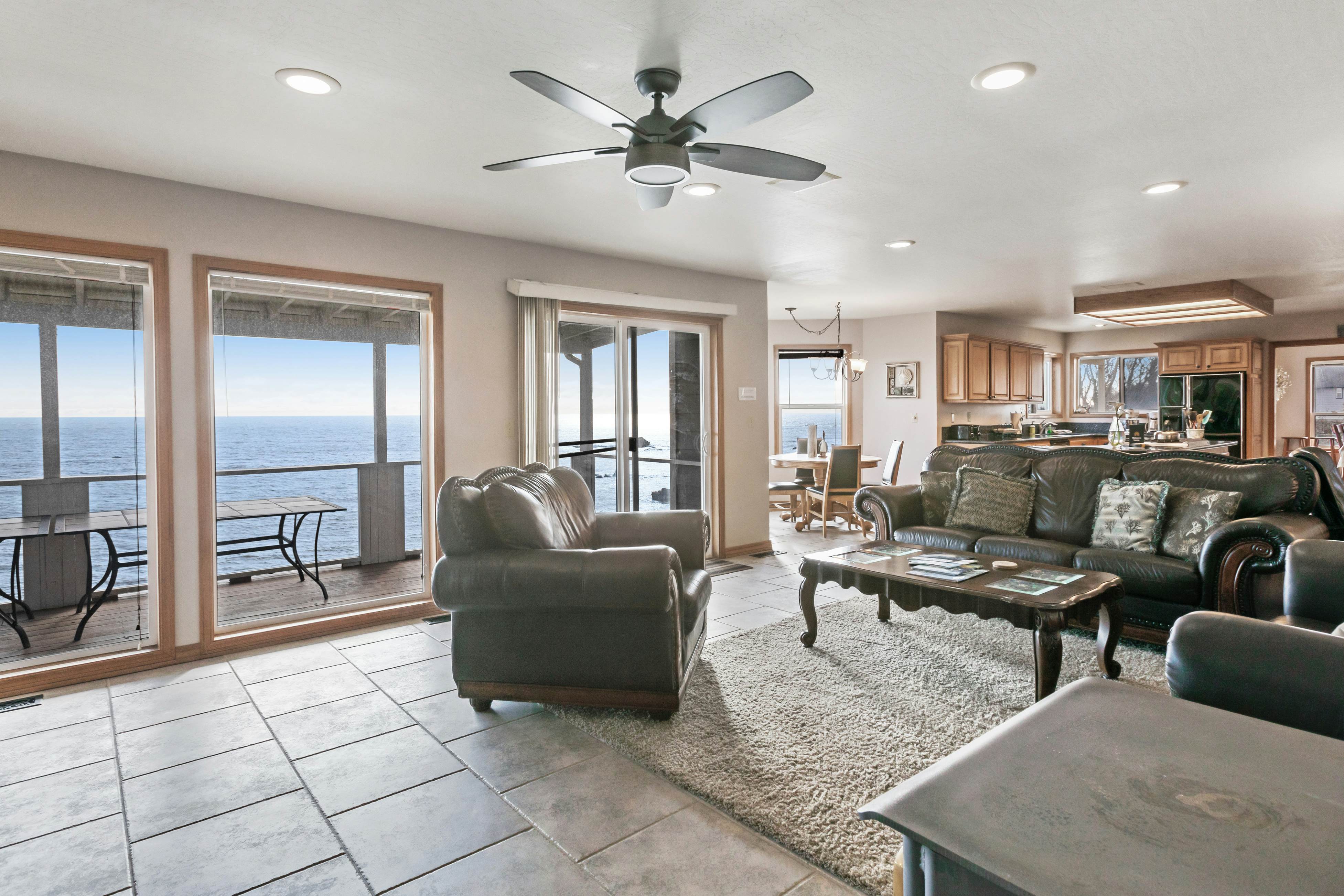 Brookings Oceanfront Estate 4 BD Brookings, OR Vacation Rental Vacasa