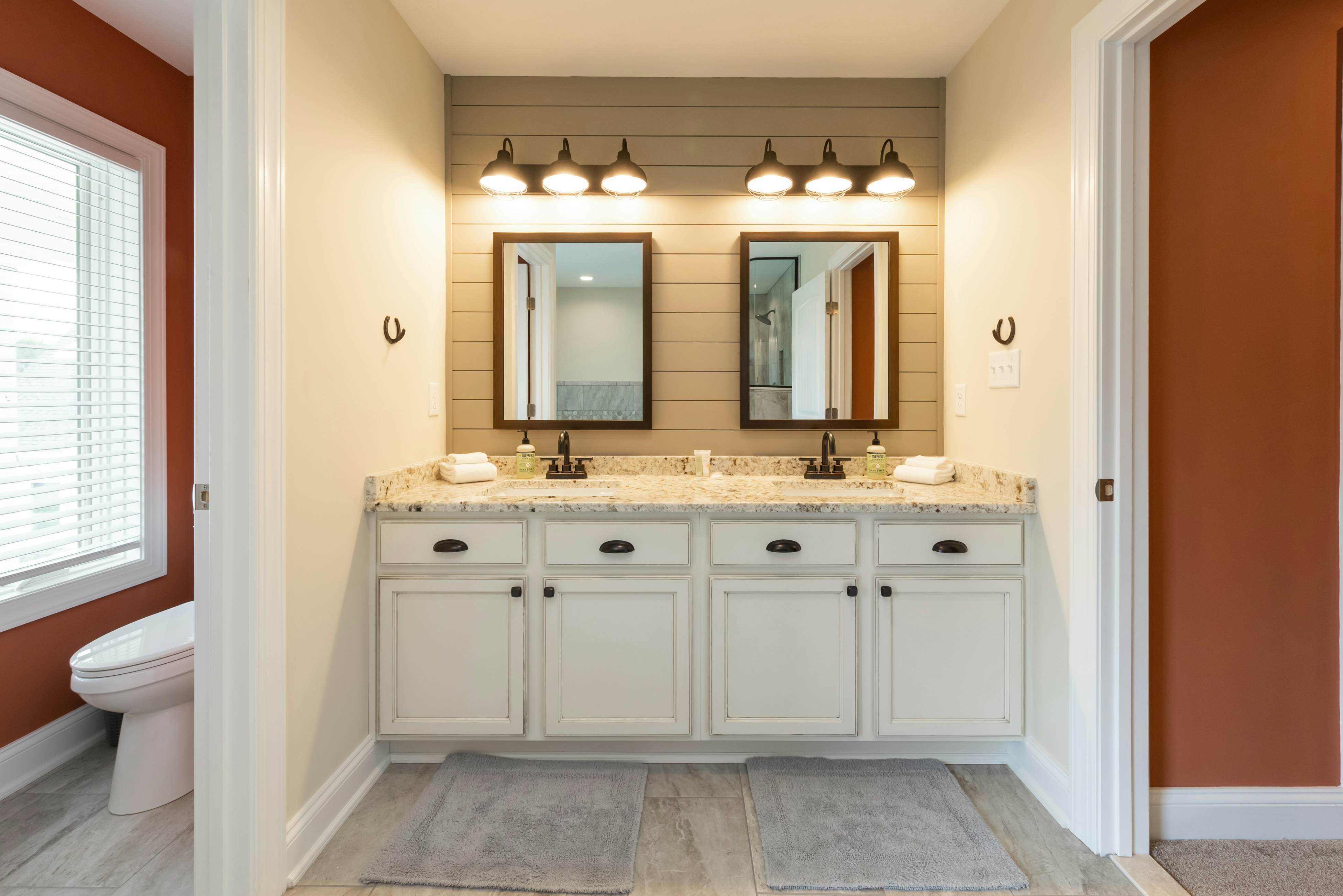 Brooklyn Meadows The Manor 6 BD Berlin, MD Vacation Rental Vacasa