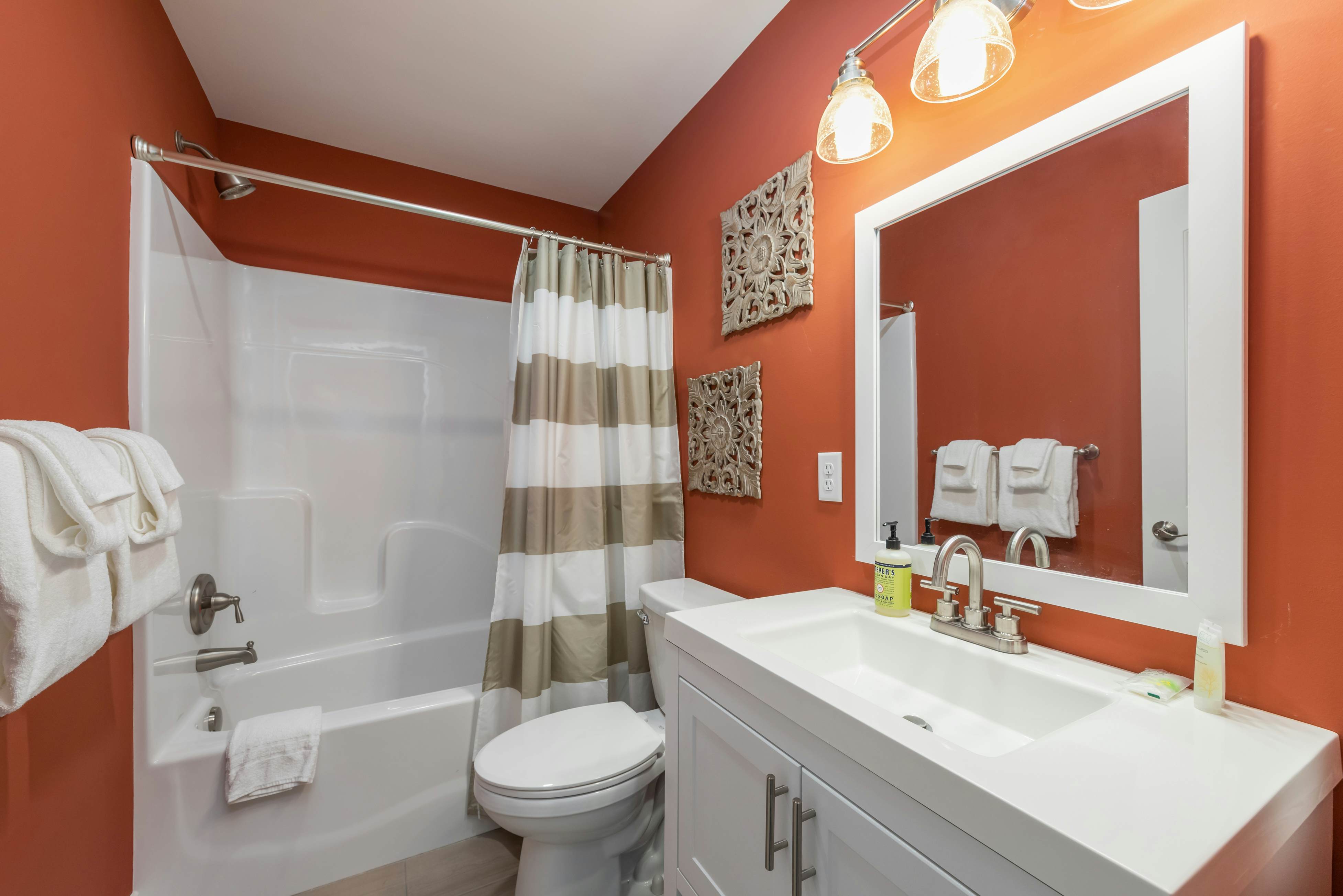 Brooklyn Meadows The Manor 6 BD Berlin, MD Vacation Rental Vacasa