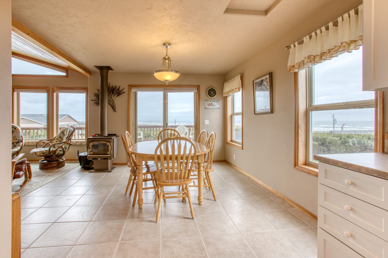 Scandia House in Bayshore Estates! 3 BD Vacation Rental in Waldport