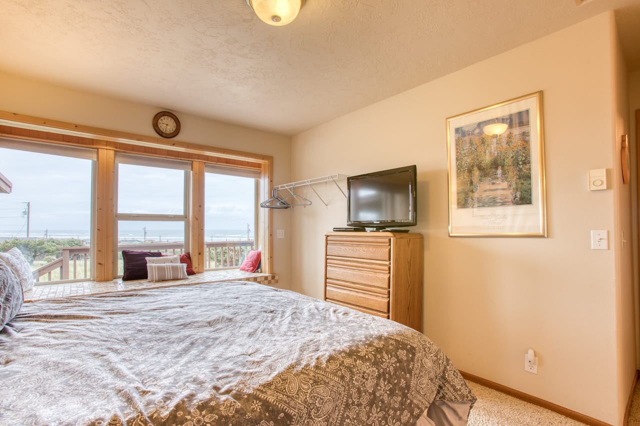 Scandia House in Bayshore Estates! 3 BD Vacation Rental in Waldport