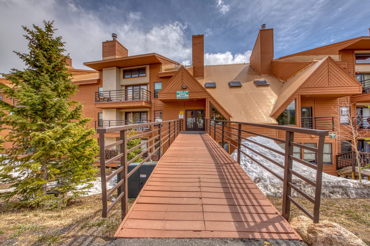 Buffalo Village Condo 2 BD Vacation Rental in Silverthorne, CO Vacasa