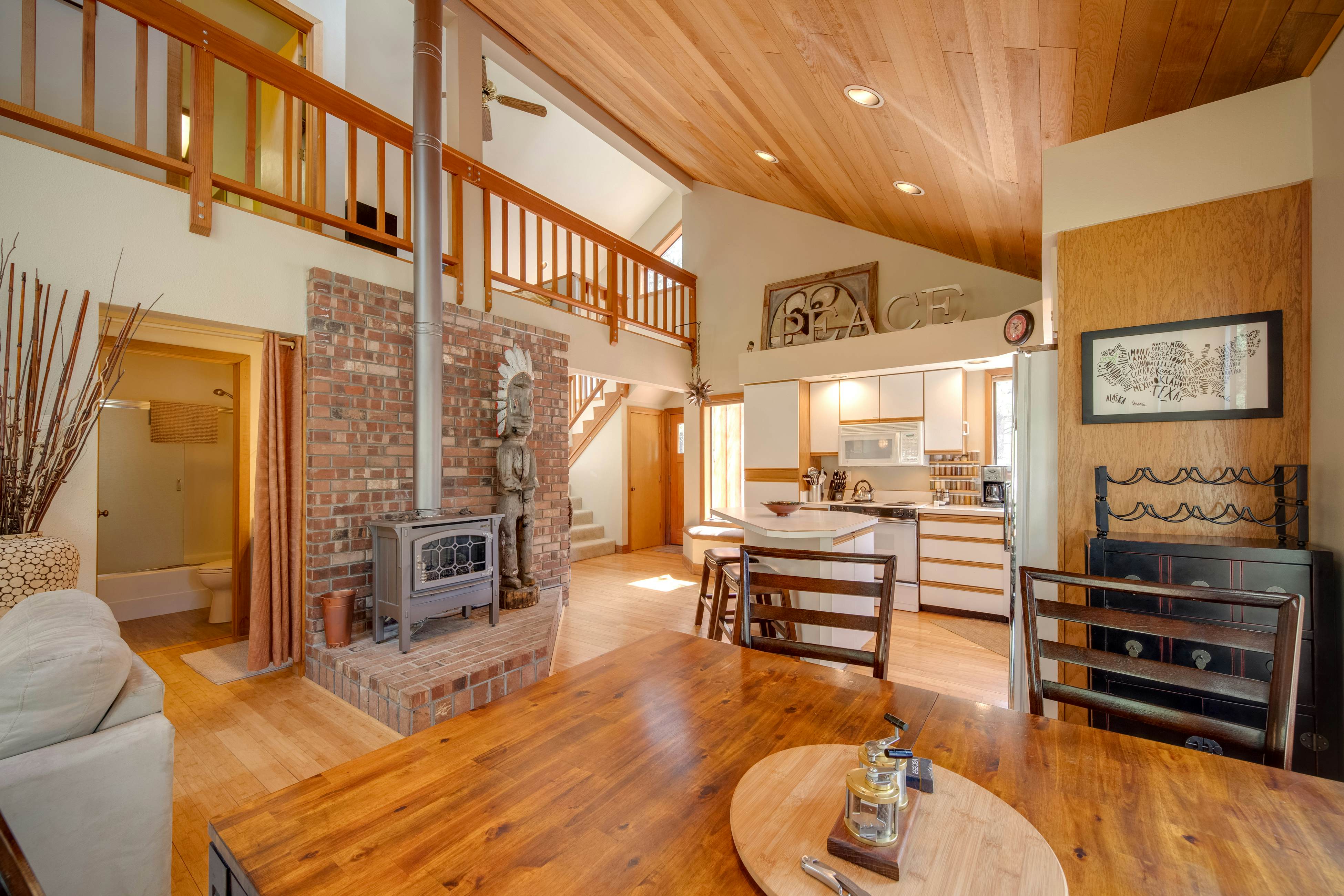 Sisters Tollgate Retreat with Hot Tub & WiFi 2 BD Sisters, OR