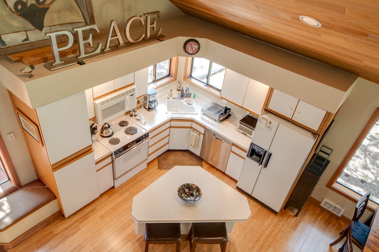 Sisters Tollgate Retreat with Hot Tub & WiFi 2 BD Vacation Rental in