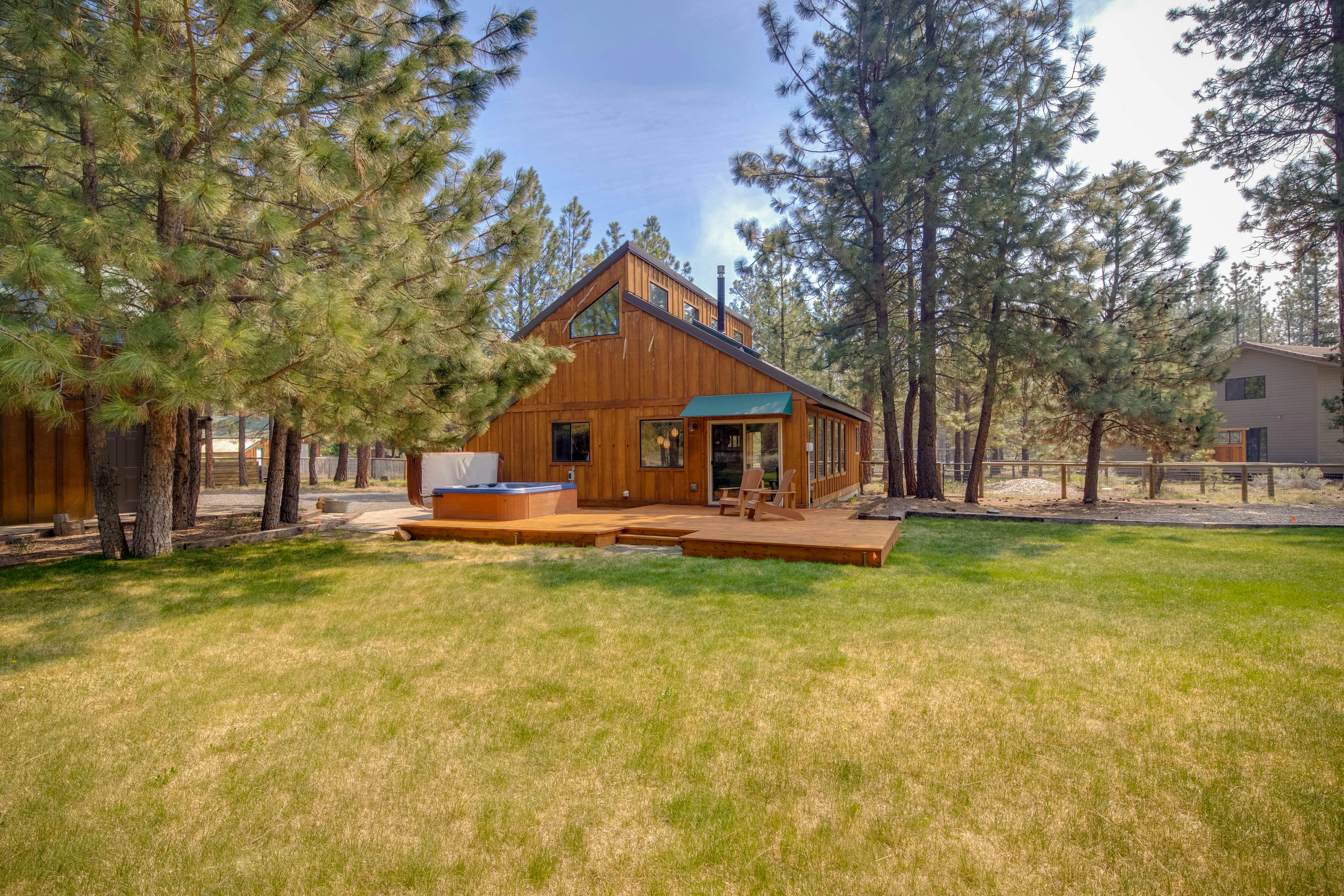 Sisters Tollgate Retreat with Hot Tub & WiFi 2 BD Sisters, OR