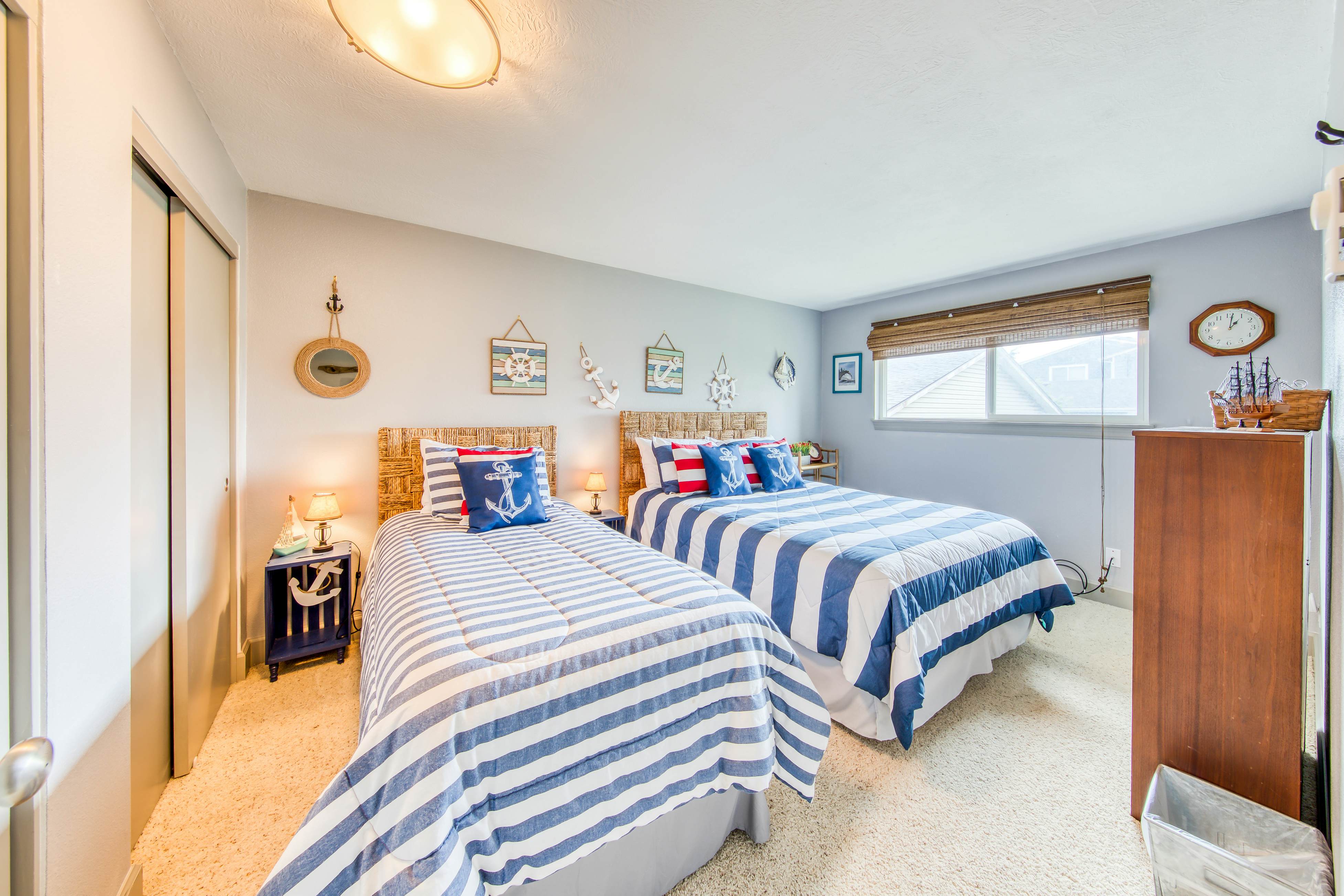 RiverWalk Cozy Condo 2 BD Seaside, OR Vacation Rental Vacasa