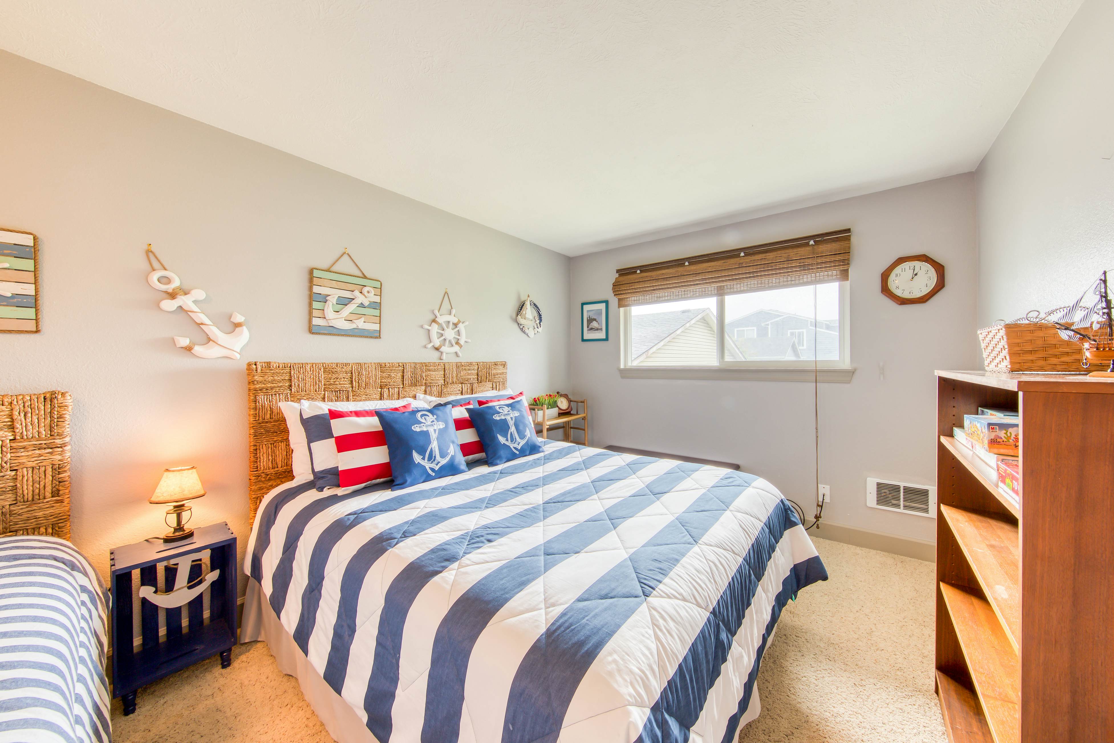 RiverWalk Cozy Condo 2 BD Seaside, OR Vacation Rental Vacasa