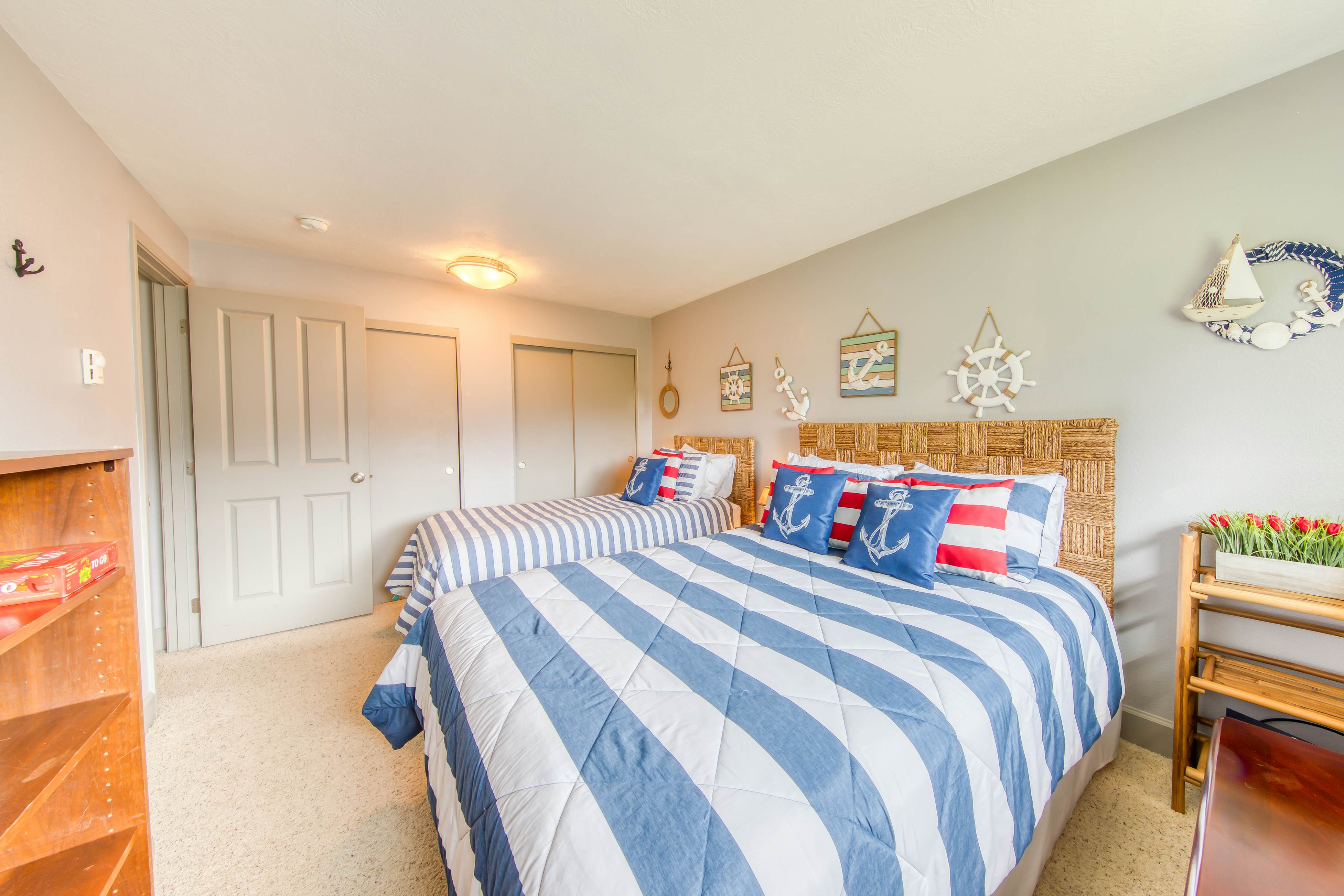 RiverWalk Cozy Condo 2 BD Seaside, OR Vacation Rental Vacasa