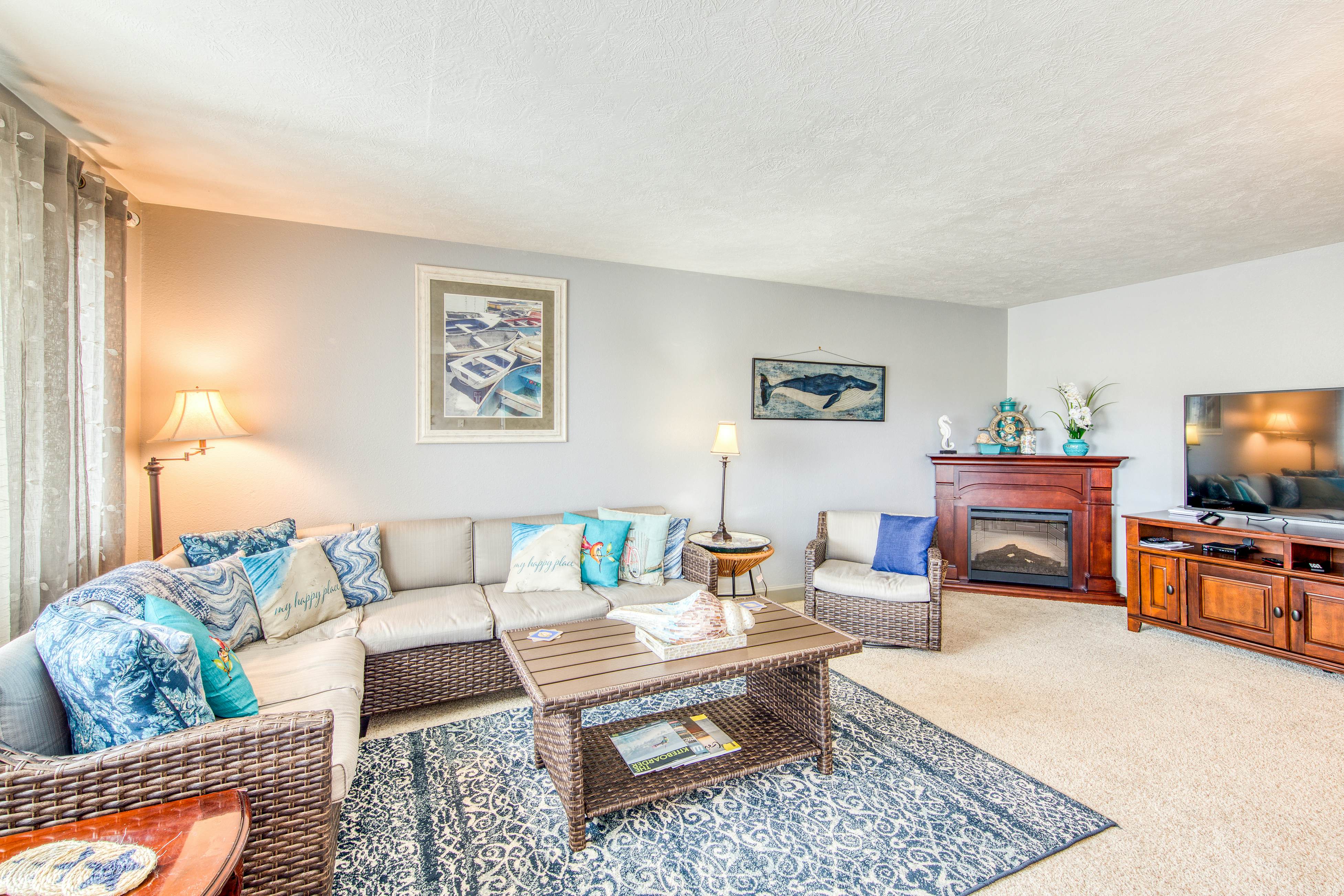 RiverWalk Cozy Condo 2 BD Seaside, OR Vacation Rental Vacasa