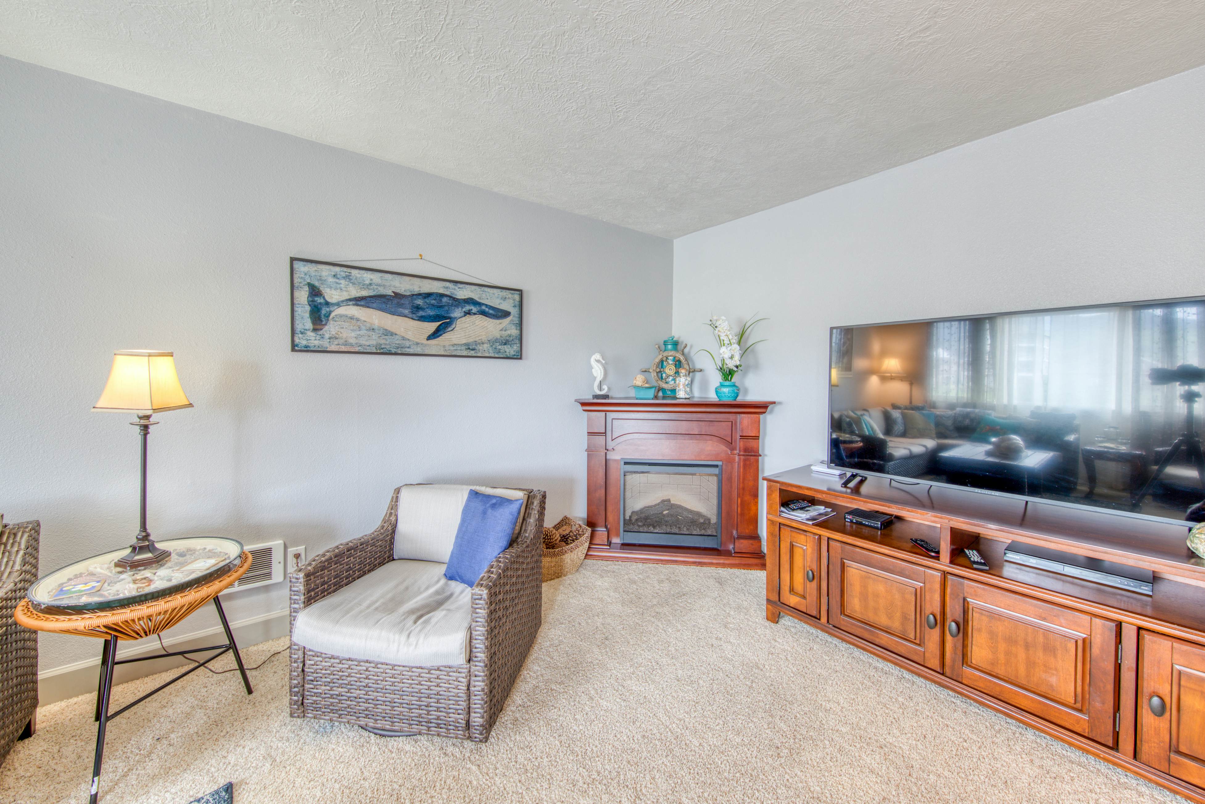 RiverWalk Cozy Condo 2 BD Seaside, OR Vacation Rental Vacasa