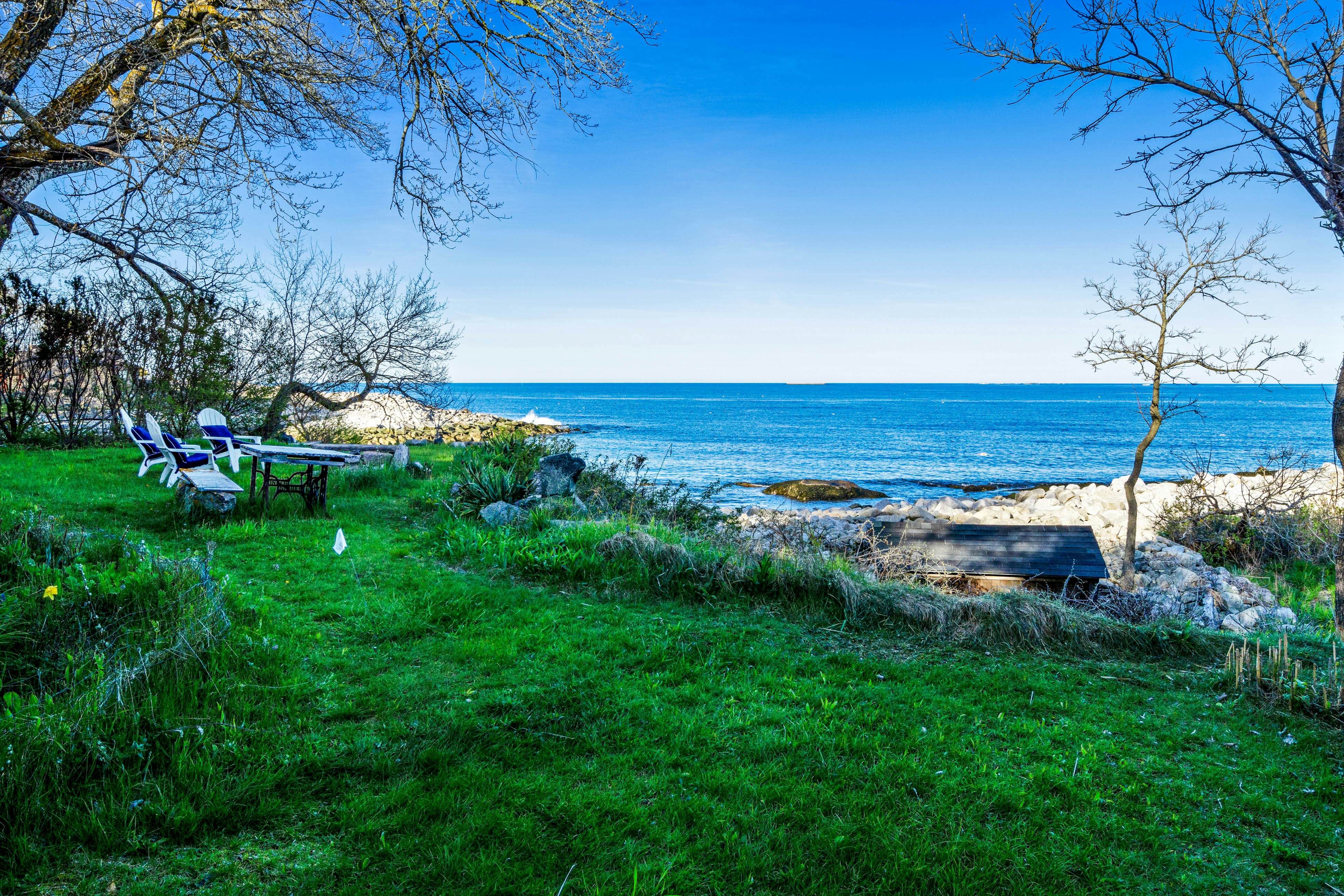 Rustic Rockport Cottage