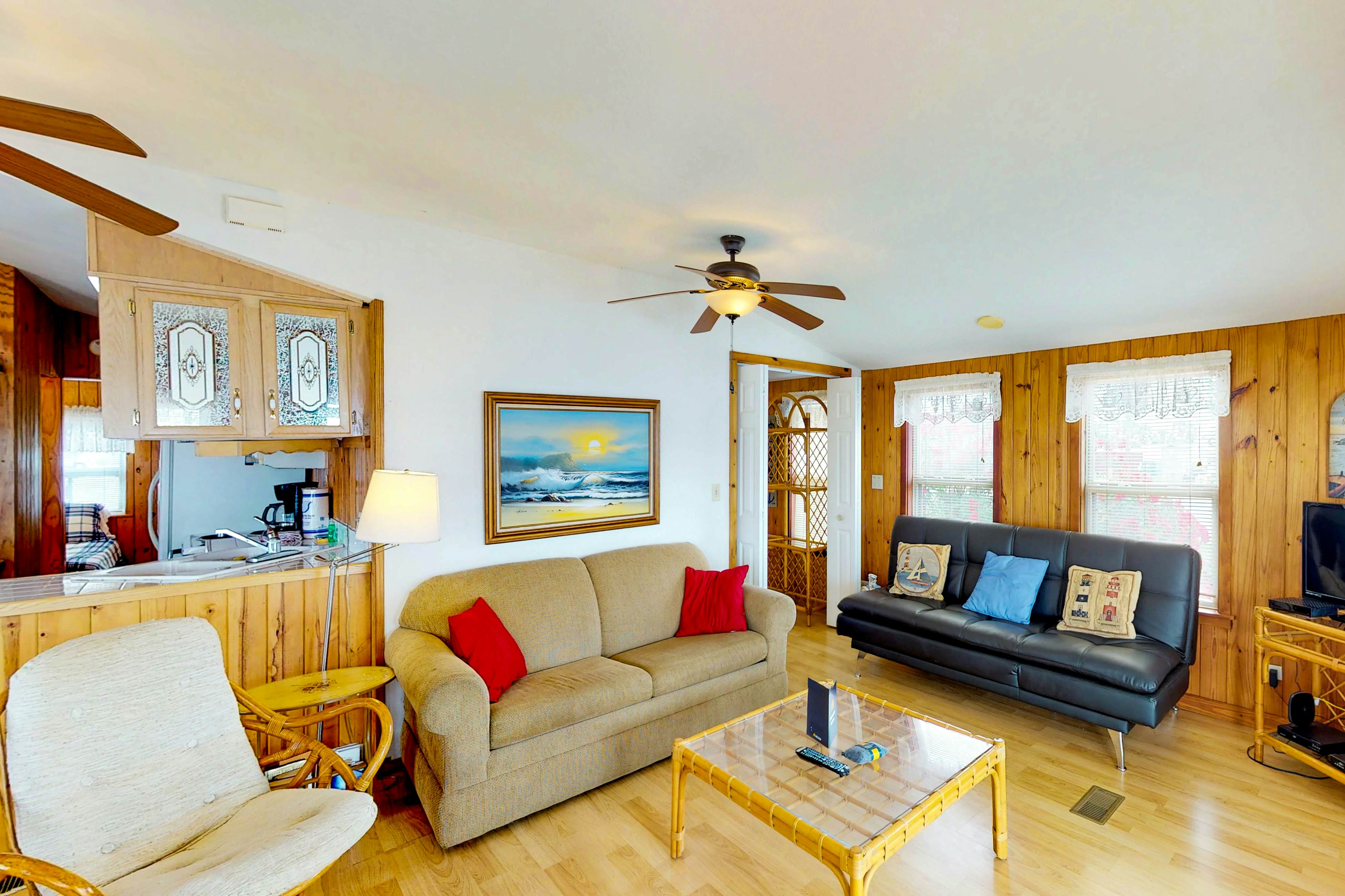 Long Island Village 214 Bonnet