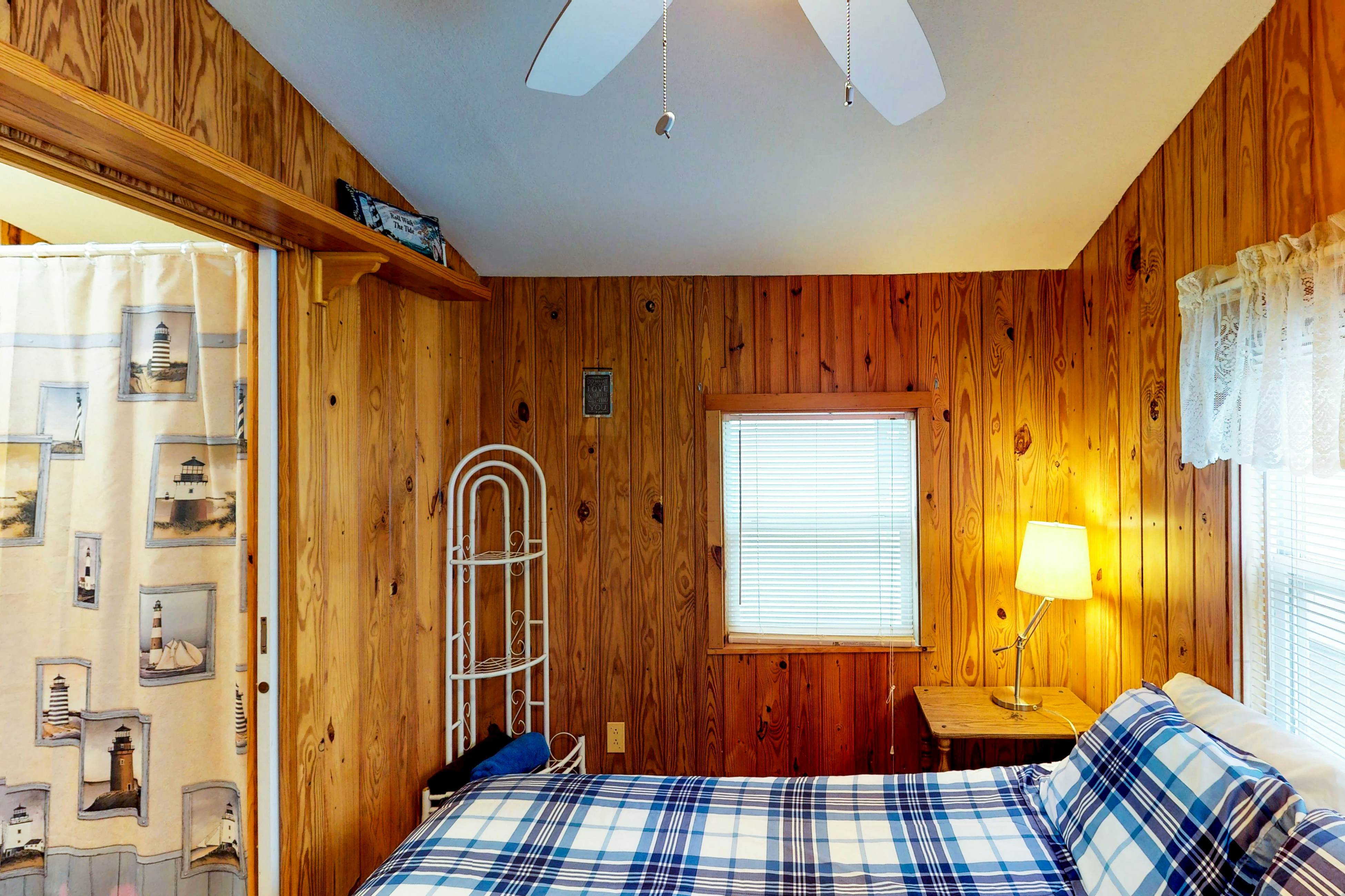 Long Island Village 214 Bonnet