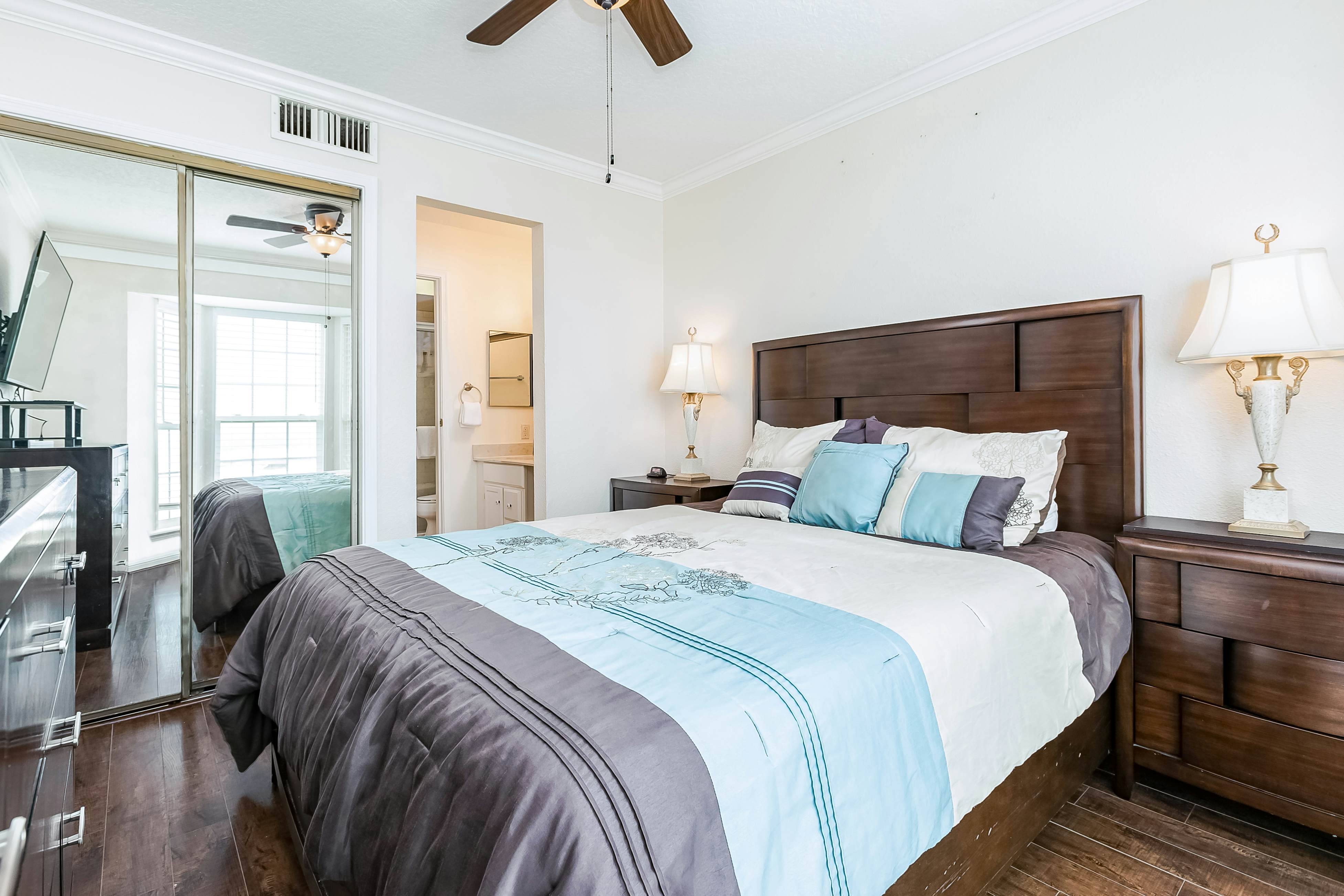 Victorian Condos Victorian 1305 3 BD Galveston, TX Vacation Rental