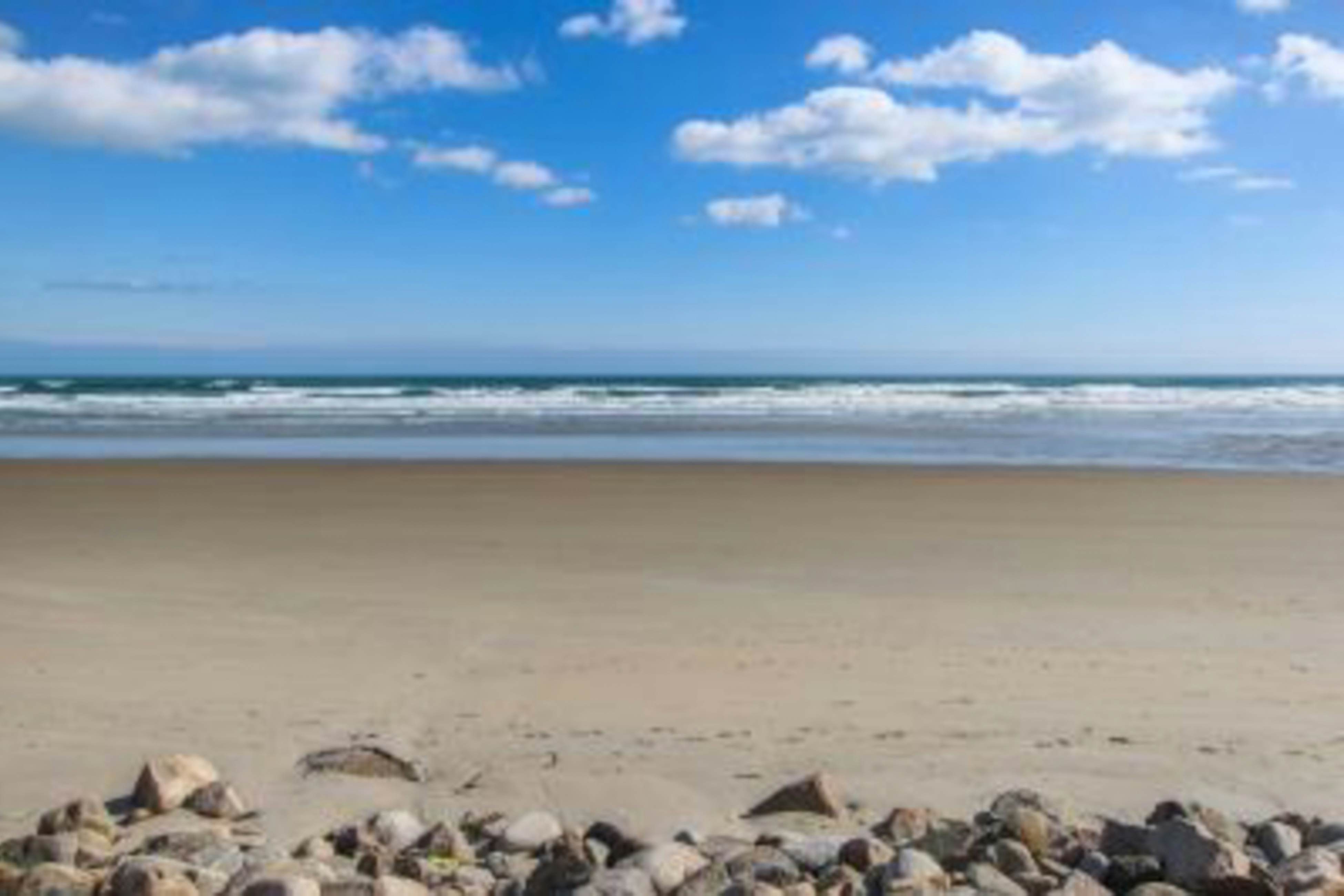 Sea Glass Escape - Holiday House M3